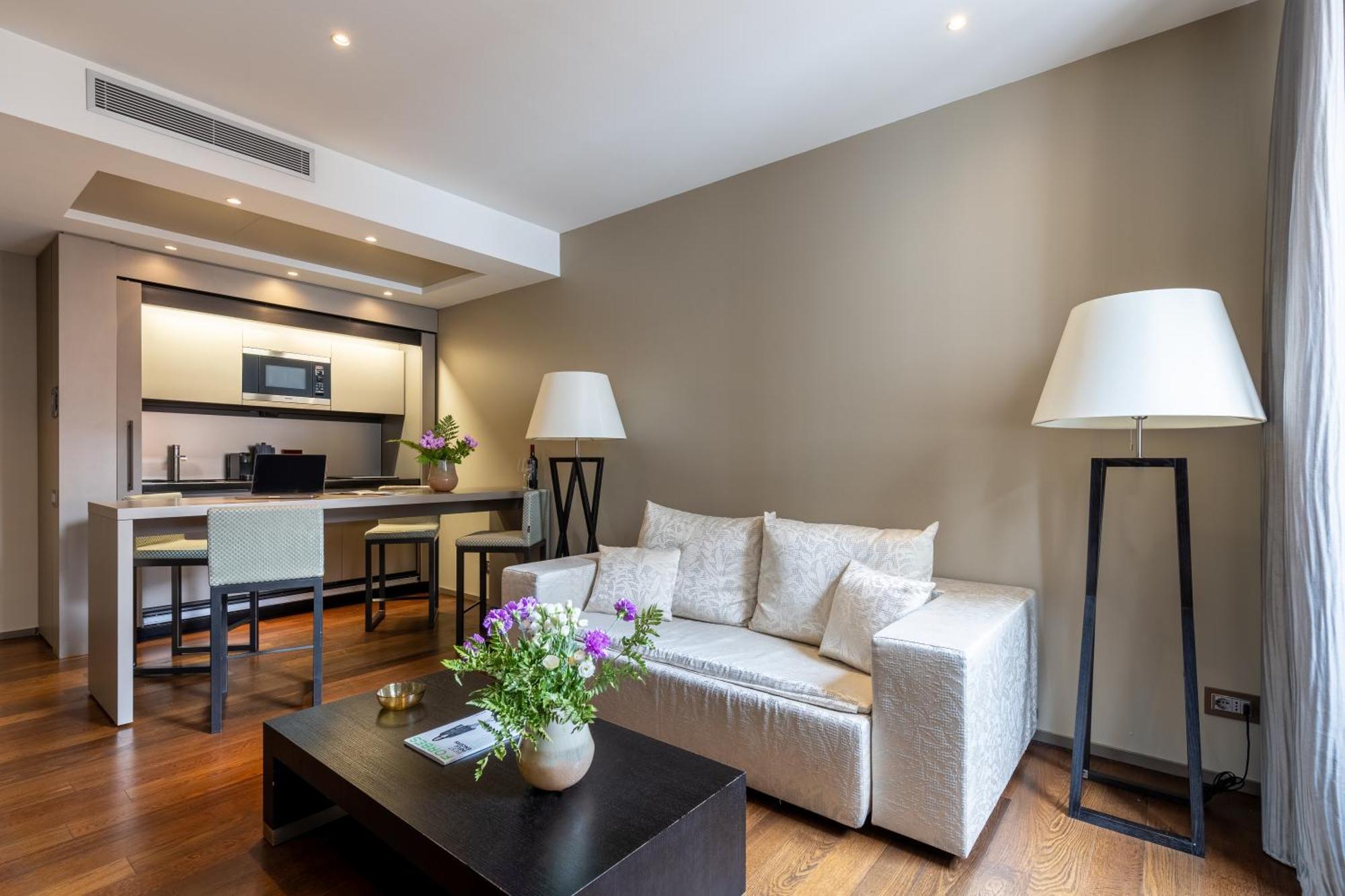 Apartment Nj & San Pietro All'orto 6 *