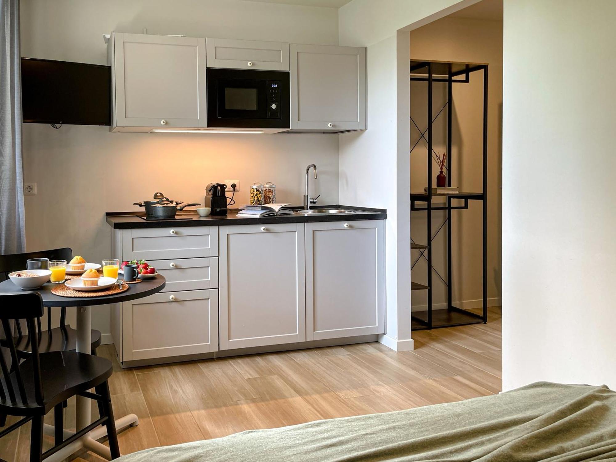 Apartment Red Fruit Wifi Gigabit Fiera Rho Mico Milan