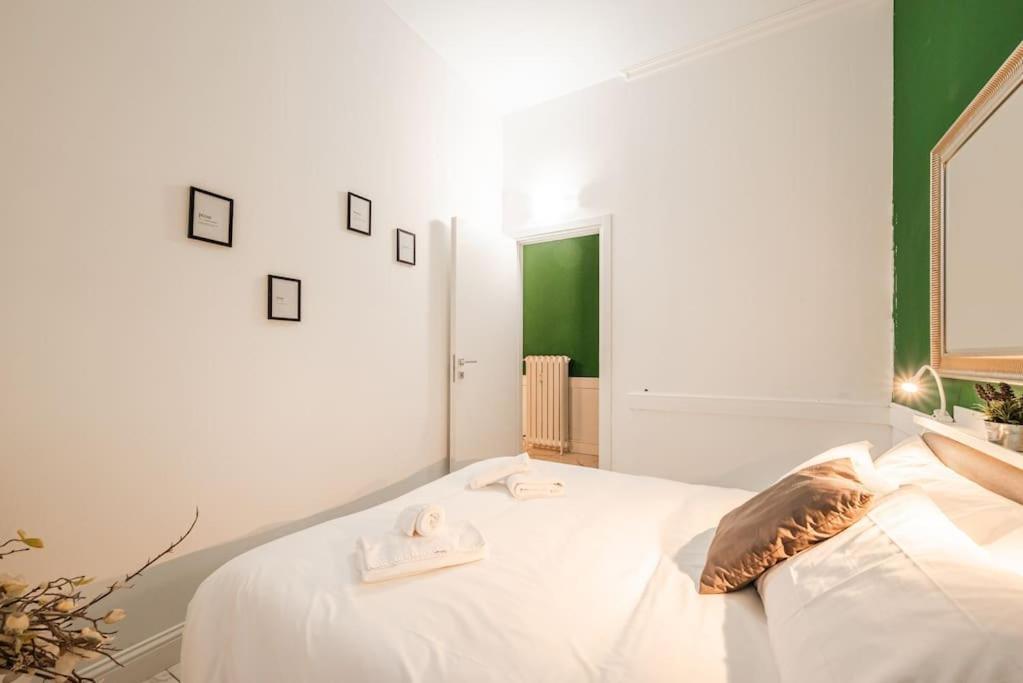 Centrale's Nest - Elegant Close To Station Apartment Mailand