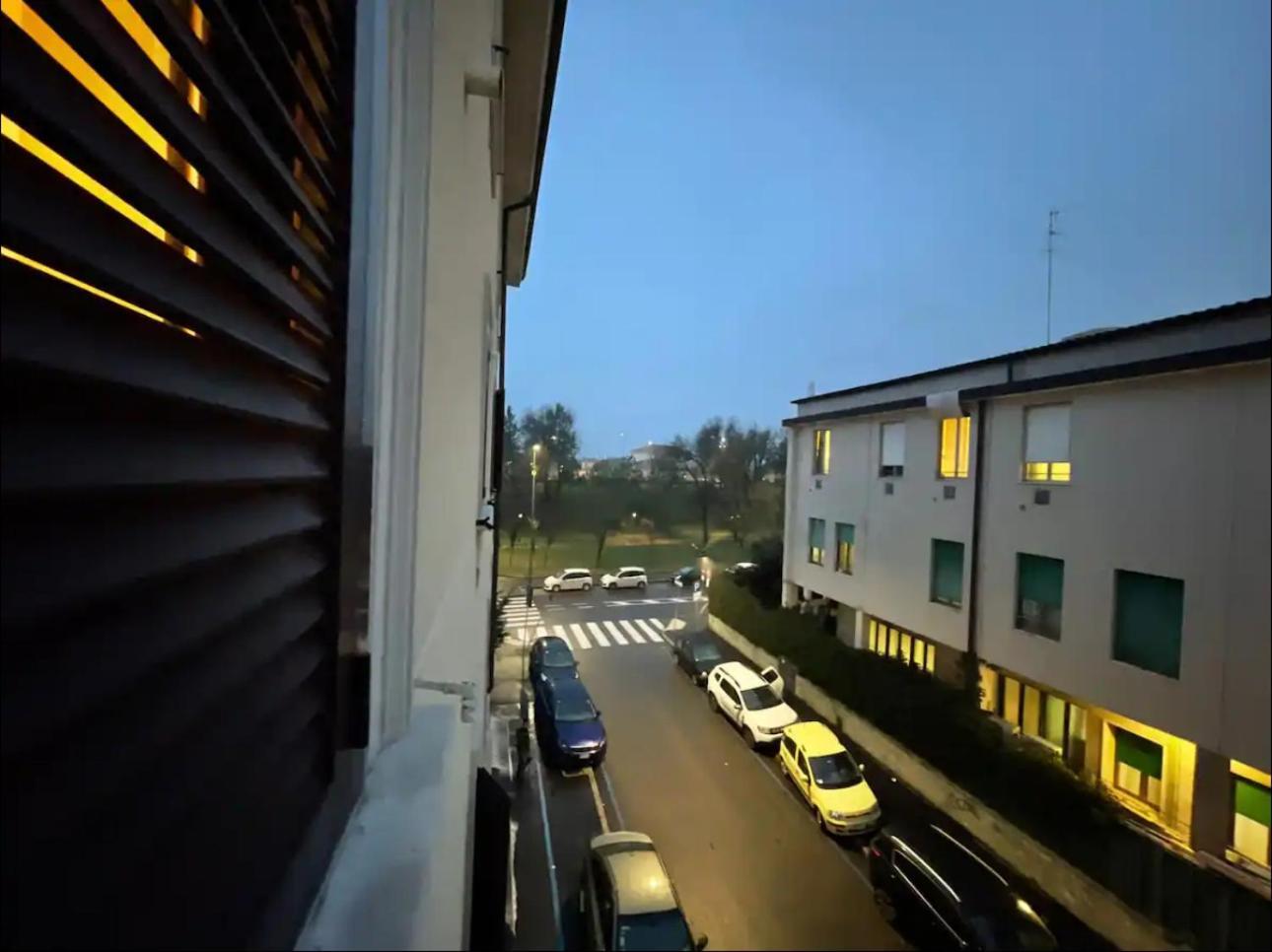 Regina In Sky Santa Giulia - Sky Tv, Wifi E Breakfast Box Lejlighed *
