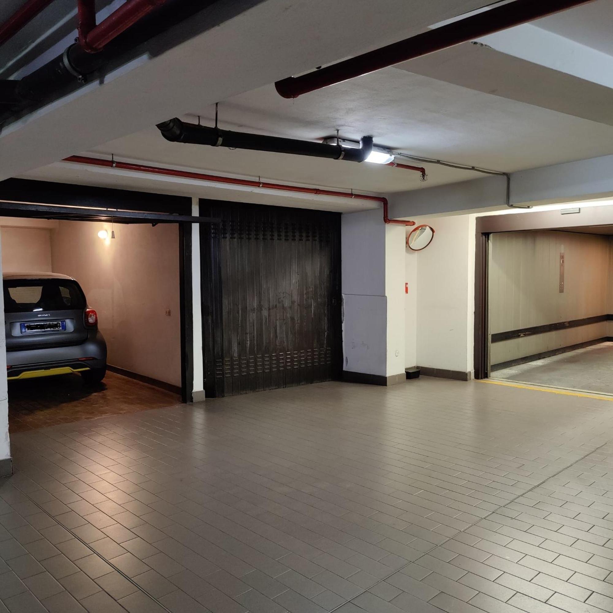 Apartment Elegante Bilocale Con Postazione Lavoro San Babila Milan