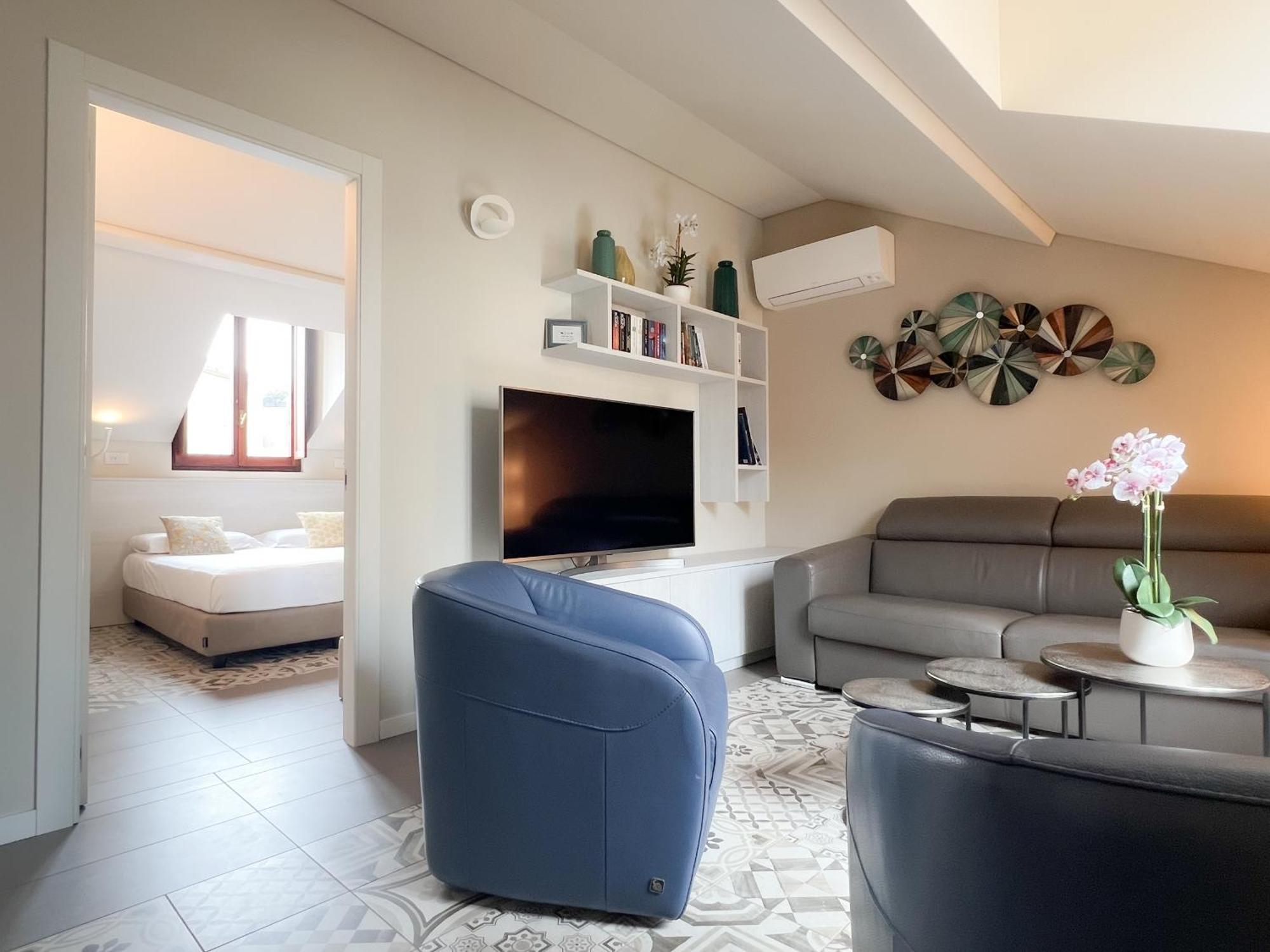 Comecasa 10 Minutes Walk From Duomo 2 Bedroom Apartment