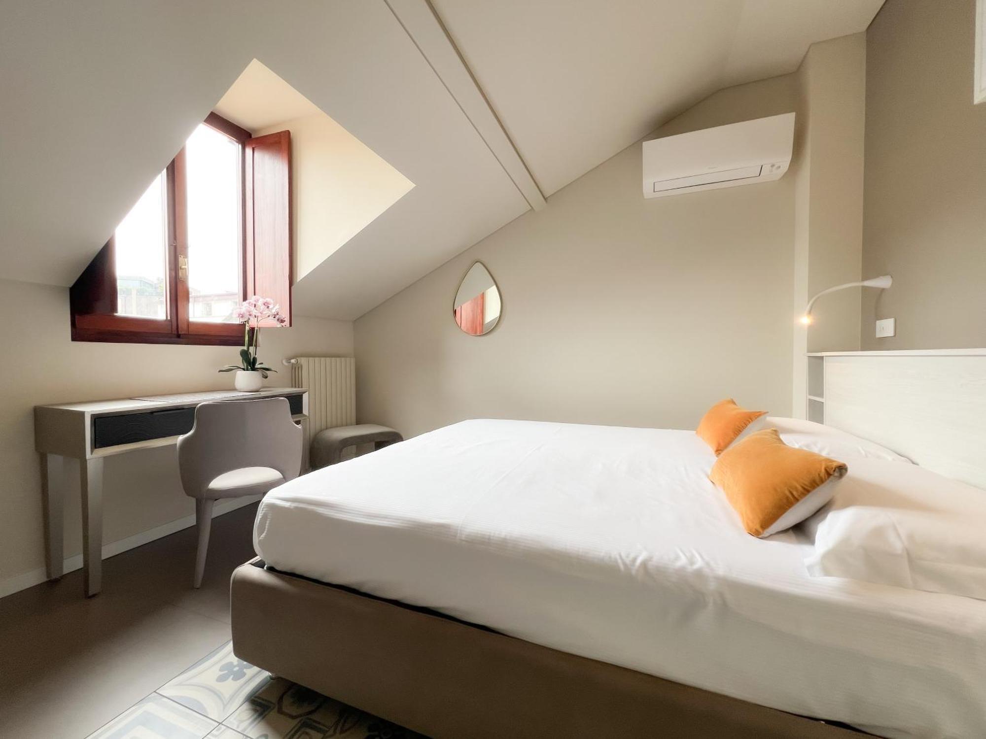 Comecasa 10 Minutes Walk From Duomo 2 Bedroom *