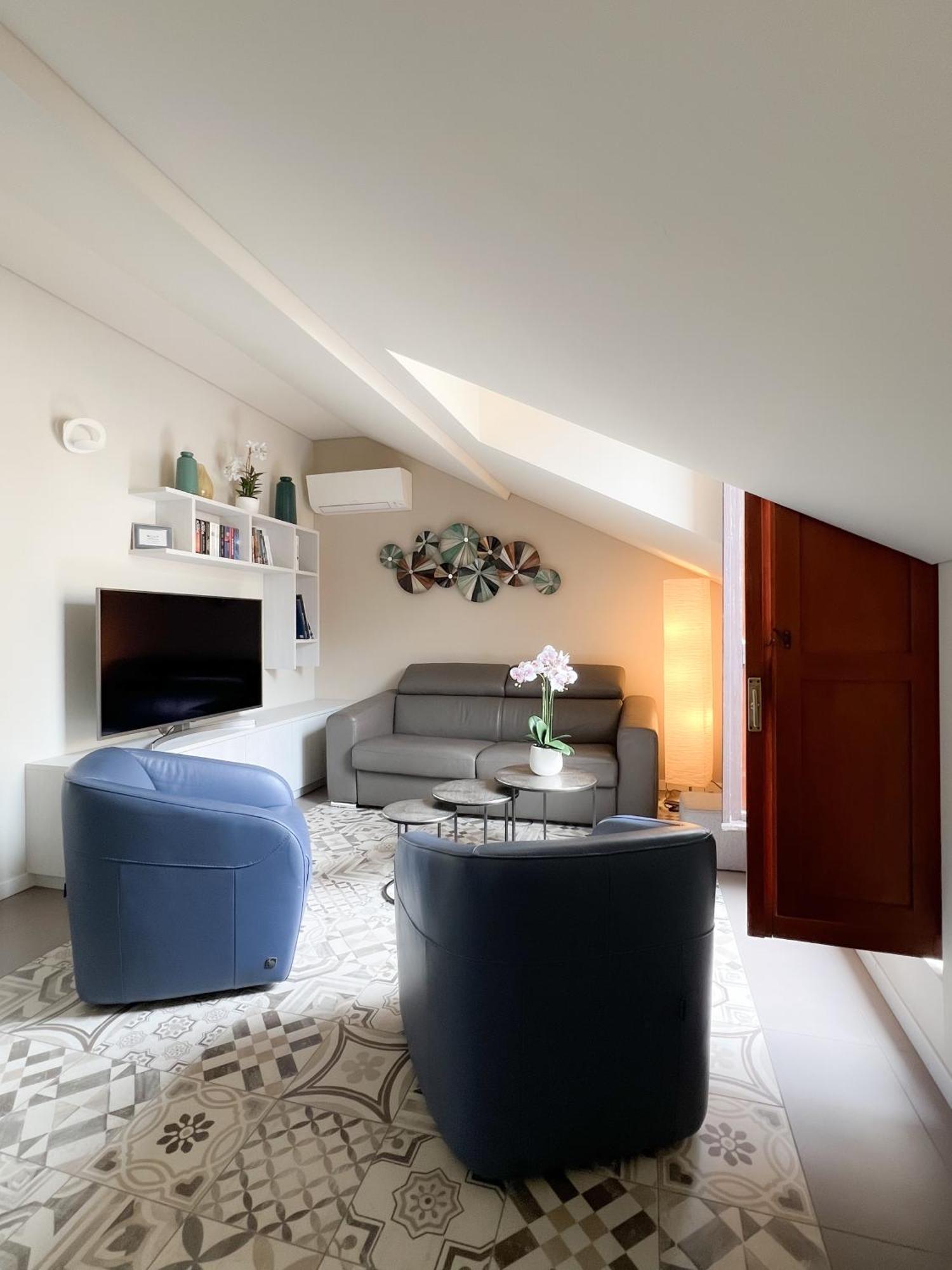 Apartment Comecasa 10 Minutes Walk From Duomo 2 Bedroom *