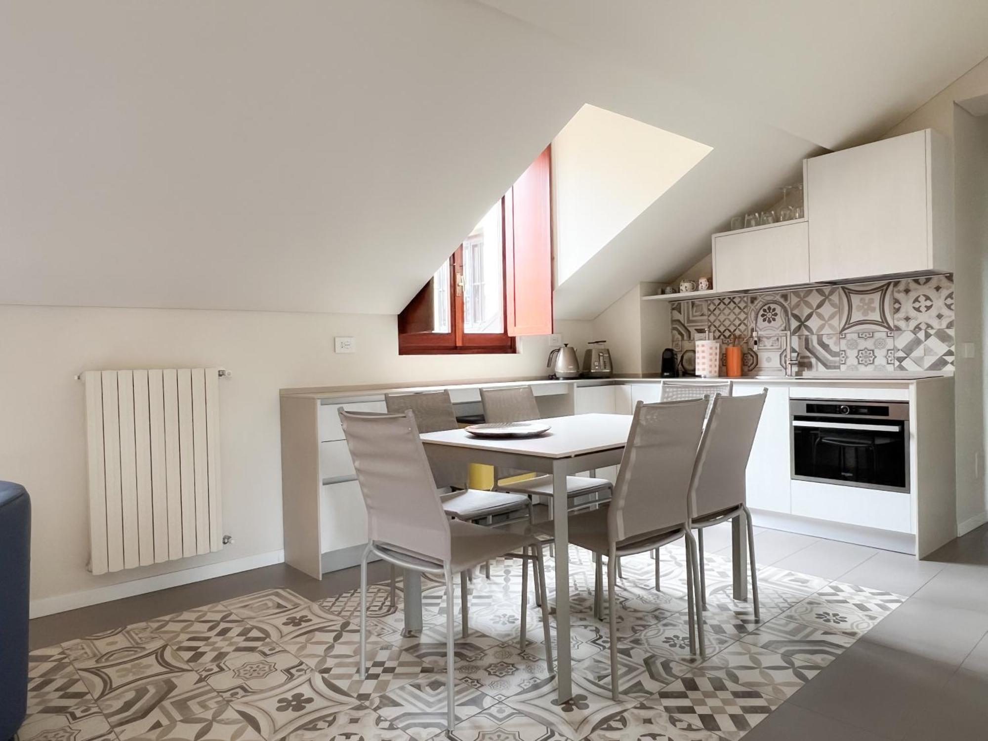 Apartment Comecasa 10 Minutes Walk From Duomo 2 Bedroom *