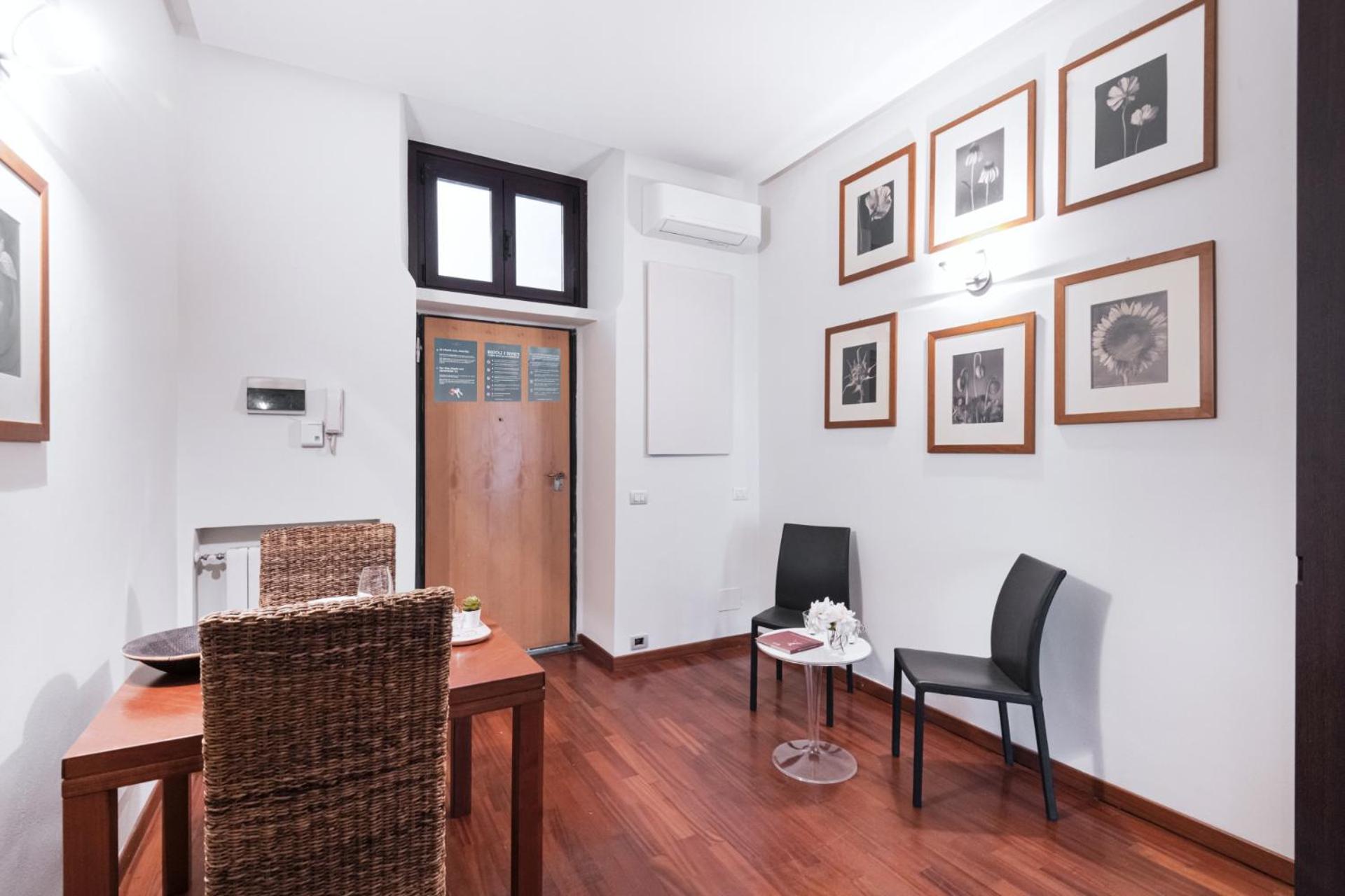 Easylife - Elegante In Moscova Milano