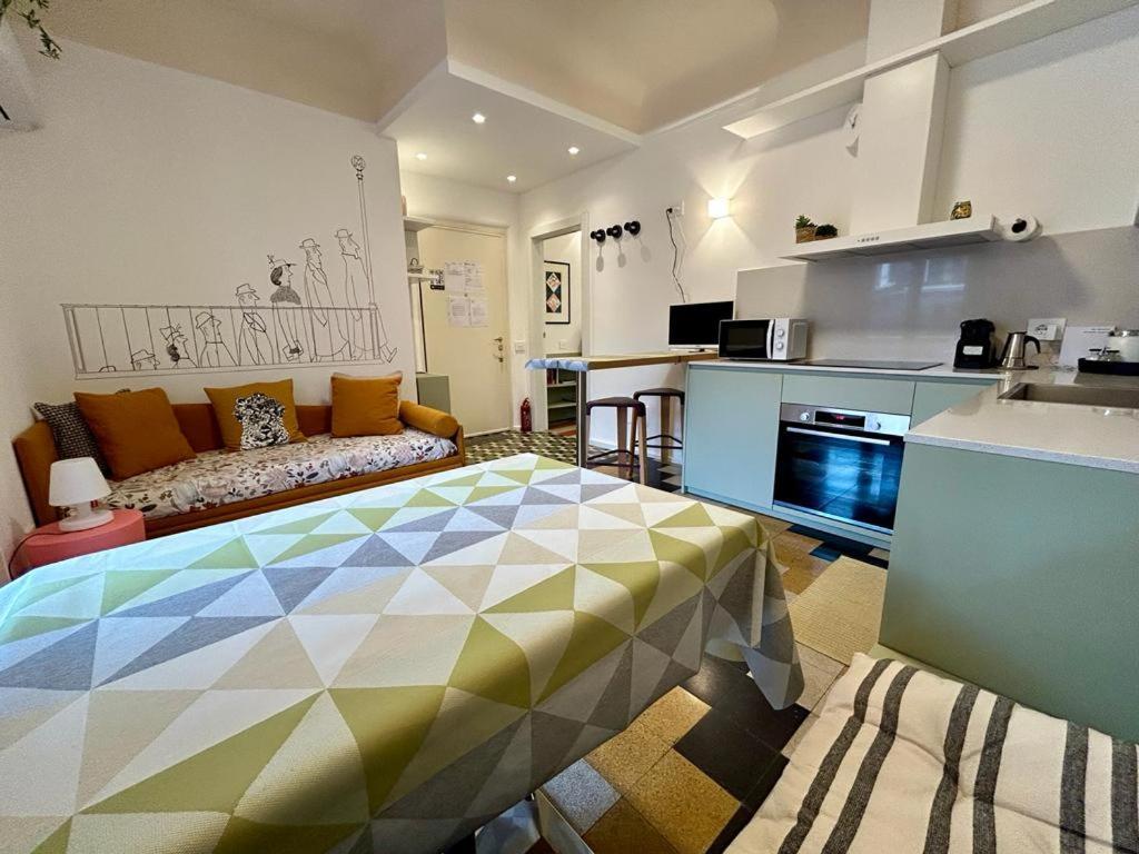 Kibilu - Via Cibrario Linea Rossa Metro Rovereto - Vicinanze Stazione Lejlighed Milano