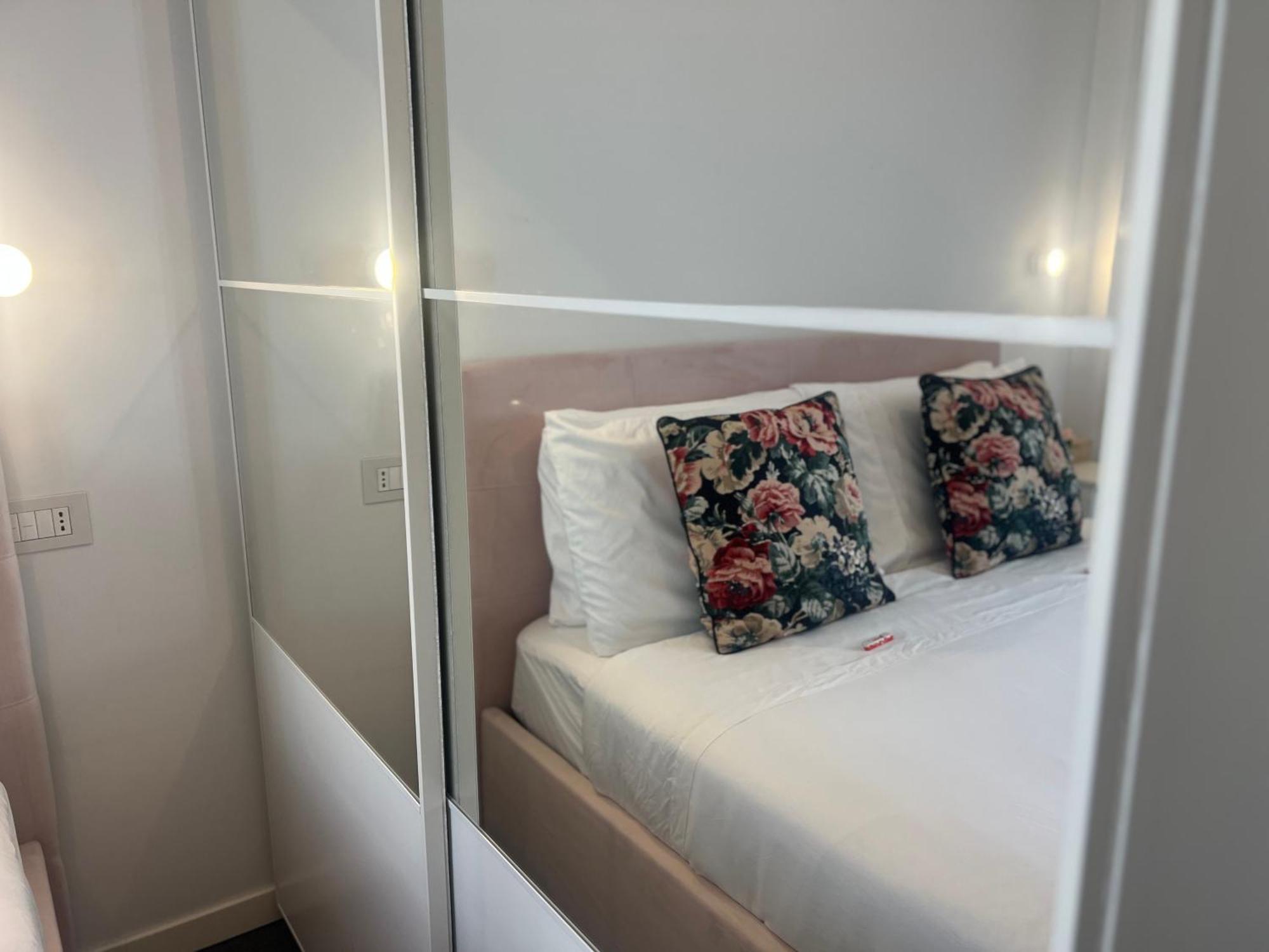 Appartement Regina In Melegnano - Wifi, Breakfast Box And Terrace