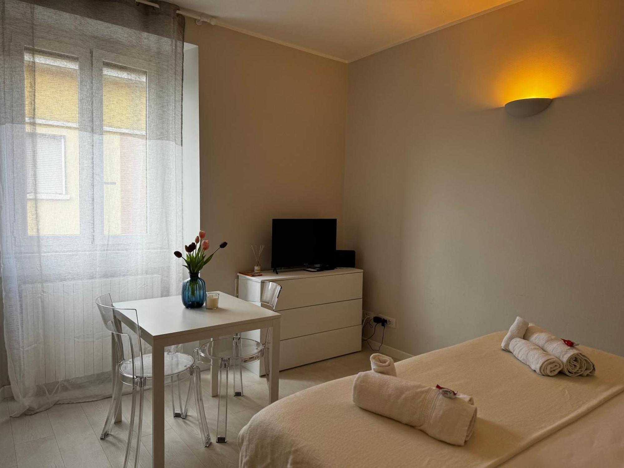 Regina In Sky Santa Giulia - Sky Tv, Wifi E Breakfast Box Lejlighed *