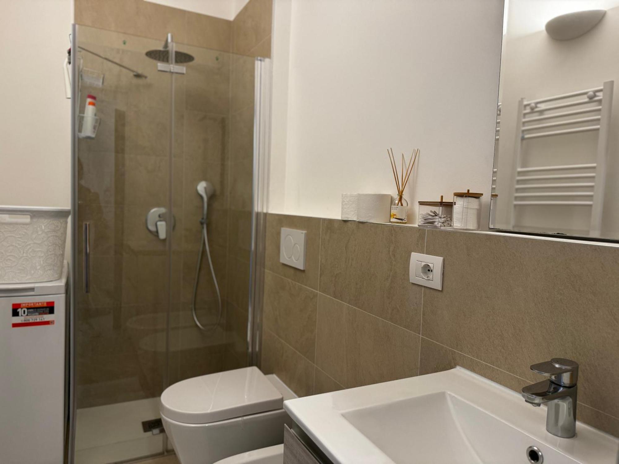 Regina In Sky Santa Giulia - Sky Tv, Wifi E Breakfast Box Lejlighed *