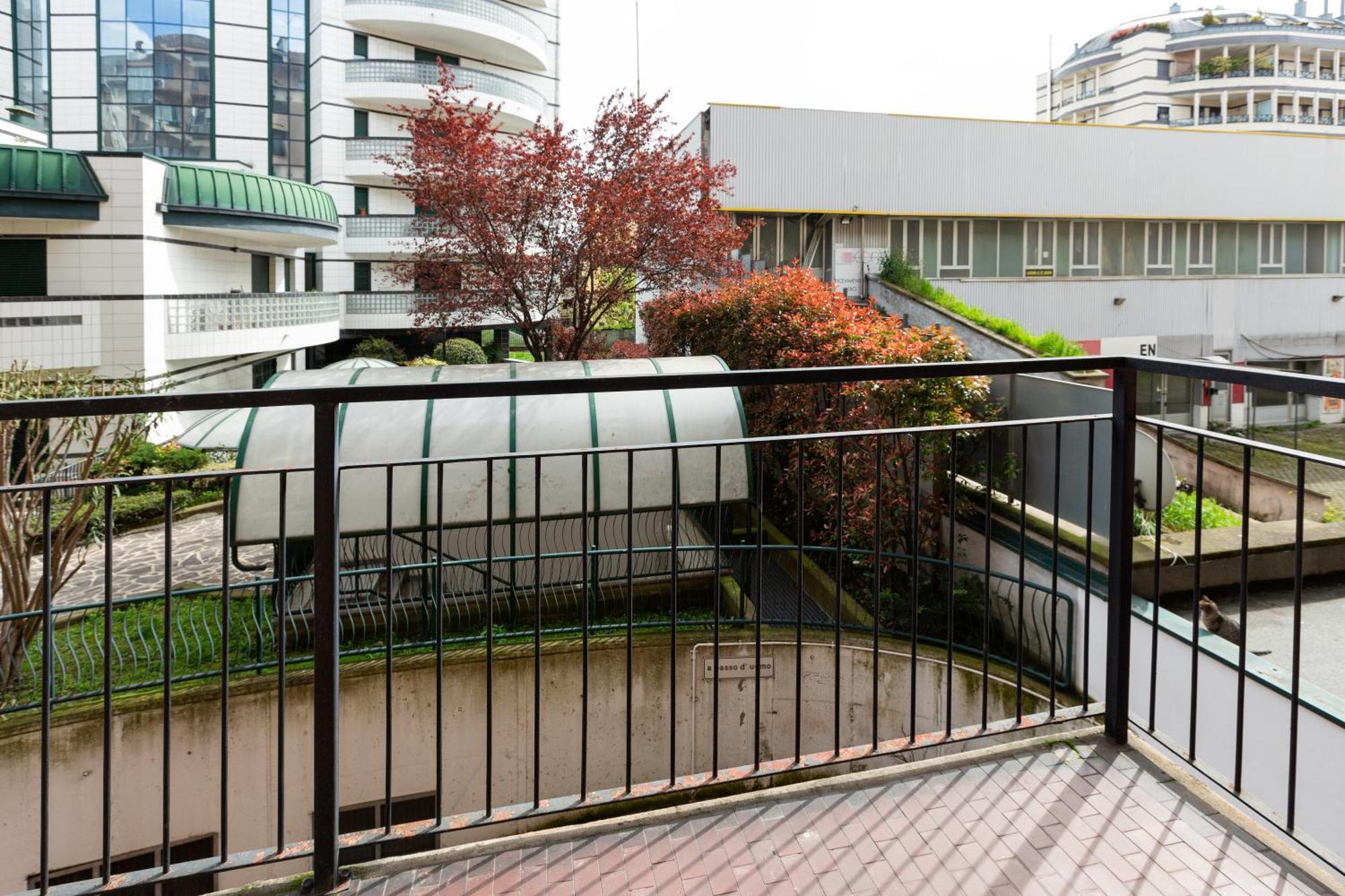 Apartment Forlanini - Functional With Balcony! Mailand