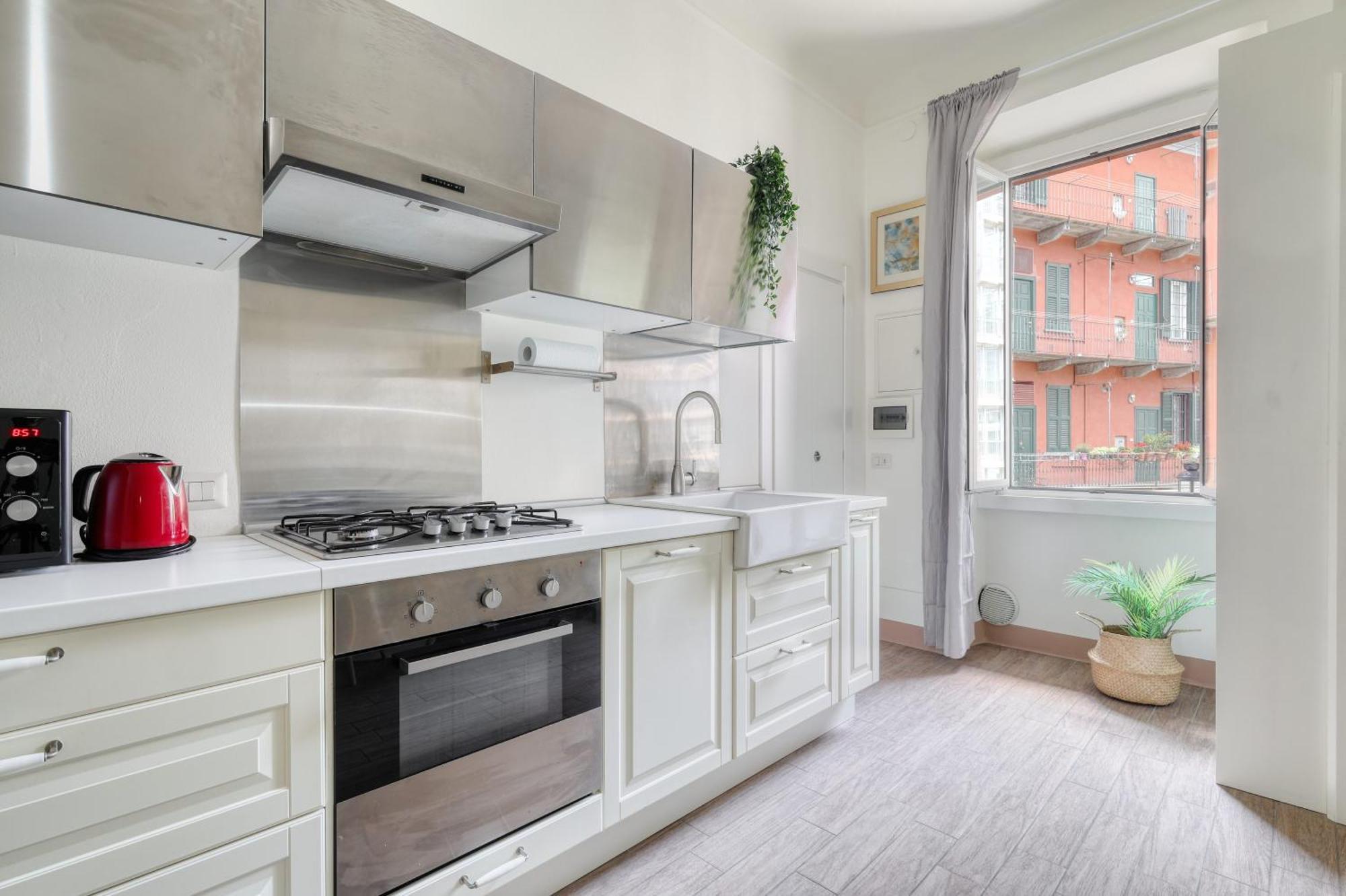 Fara 33 Cozy Flat In District Milano
