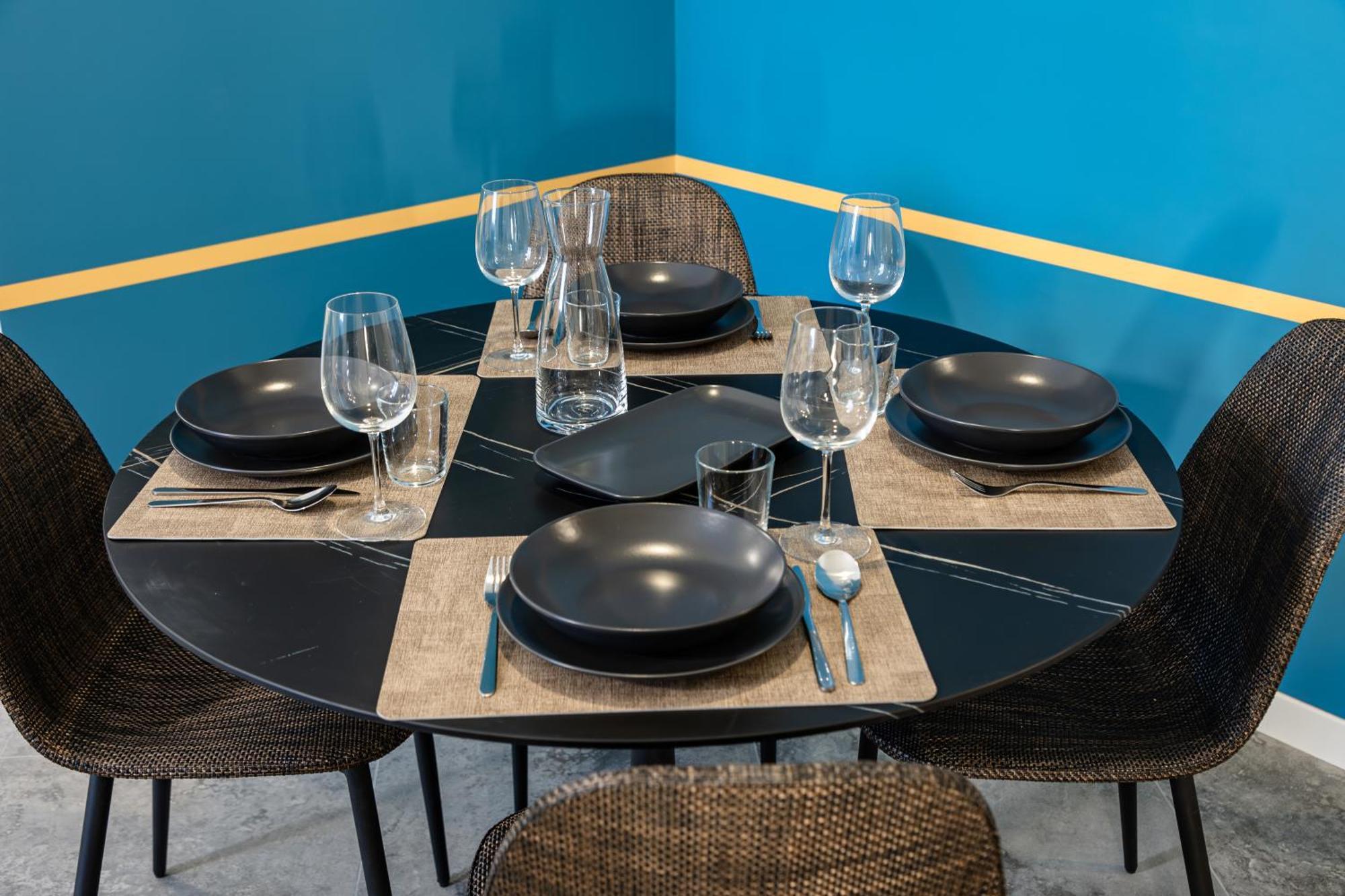 5' From Metro Lima, Design Appartamento
