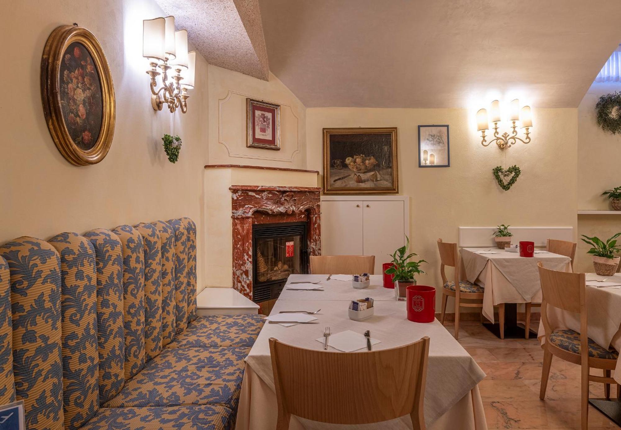 Boutique Dieci 4* Milan