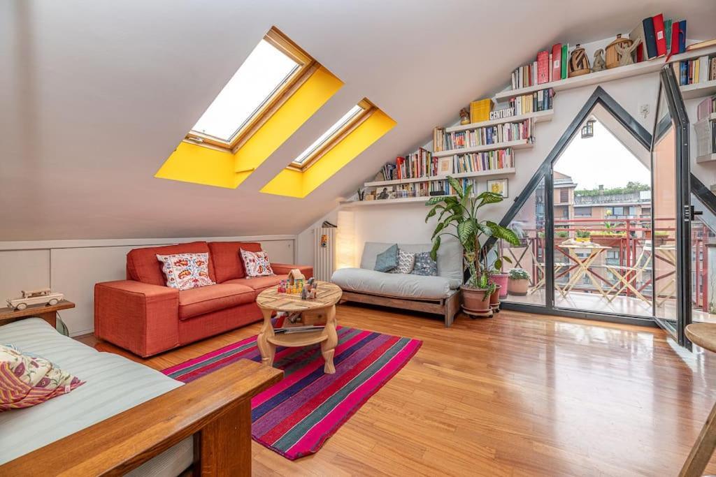 The Colorful Nest Apartment *