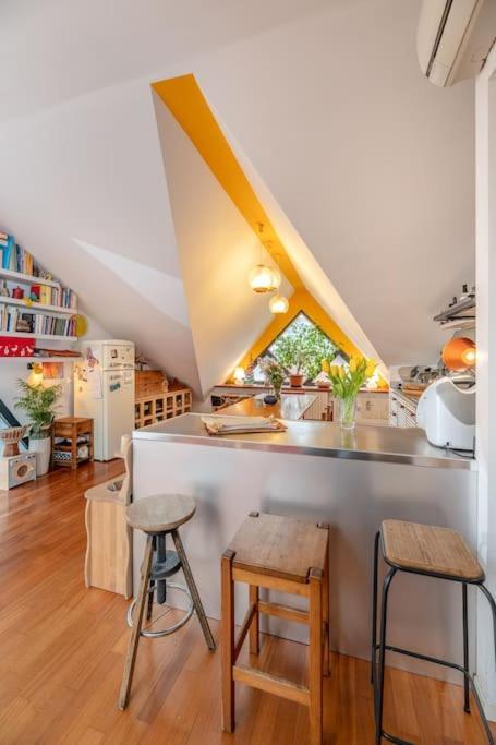 The Colorful Nest Apartment *