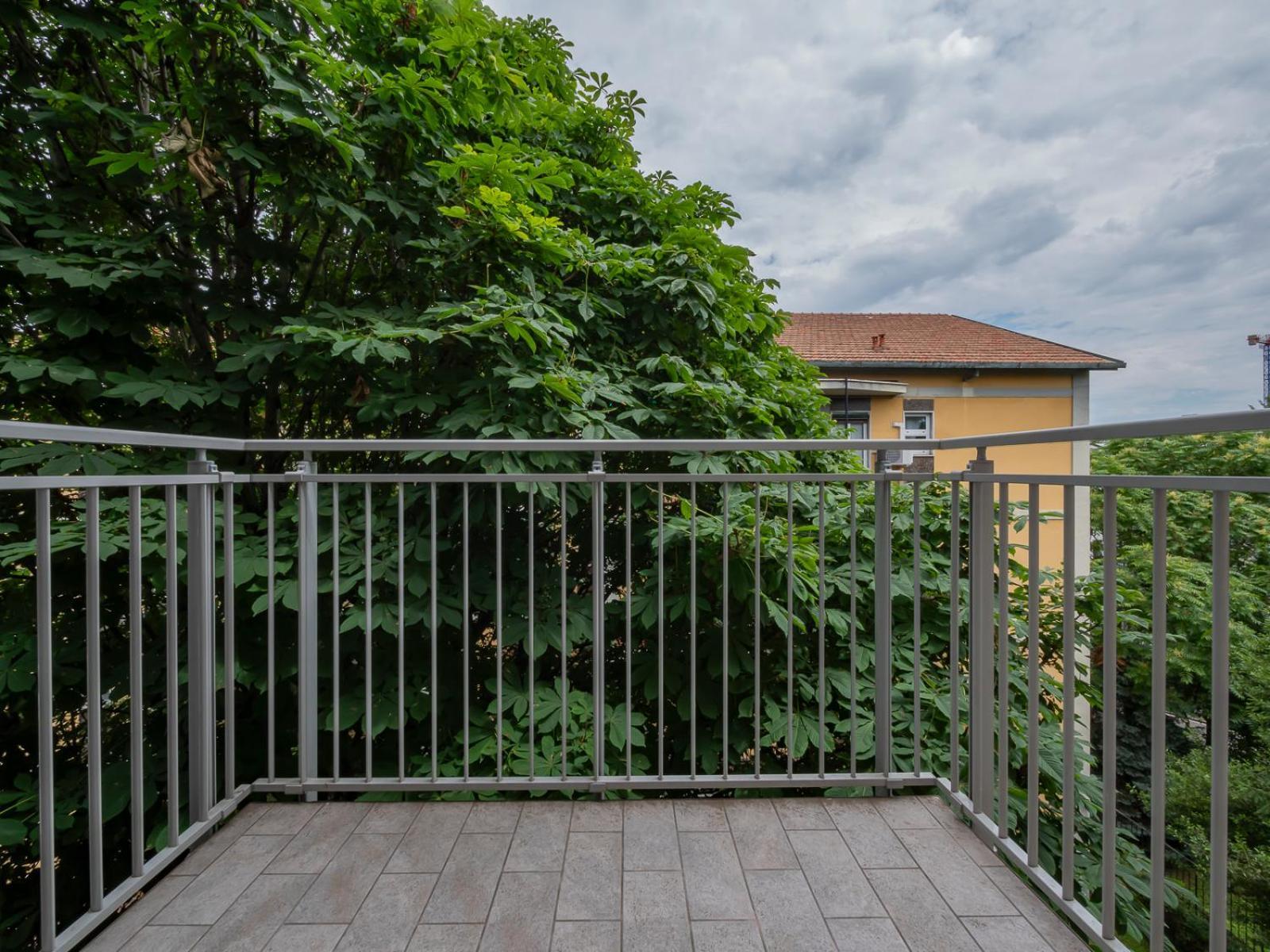 Xenia - Attic In San Siro Area Milano