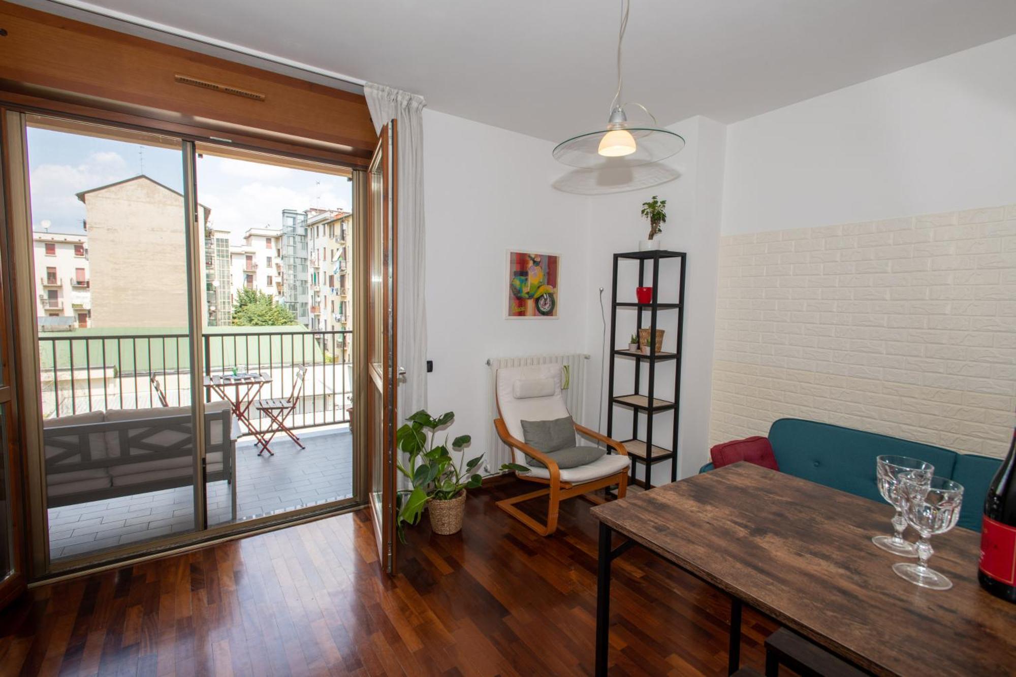 Apartment 10 Minutes Duomo-elegant *