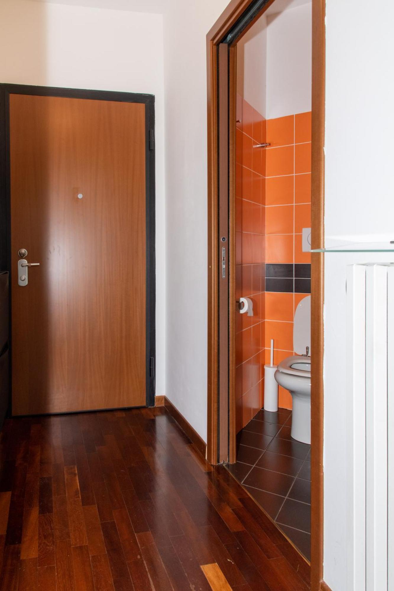 Apartment 10 Minutes Duomo-elegant Milan