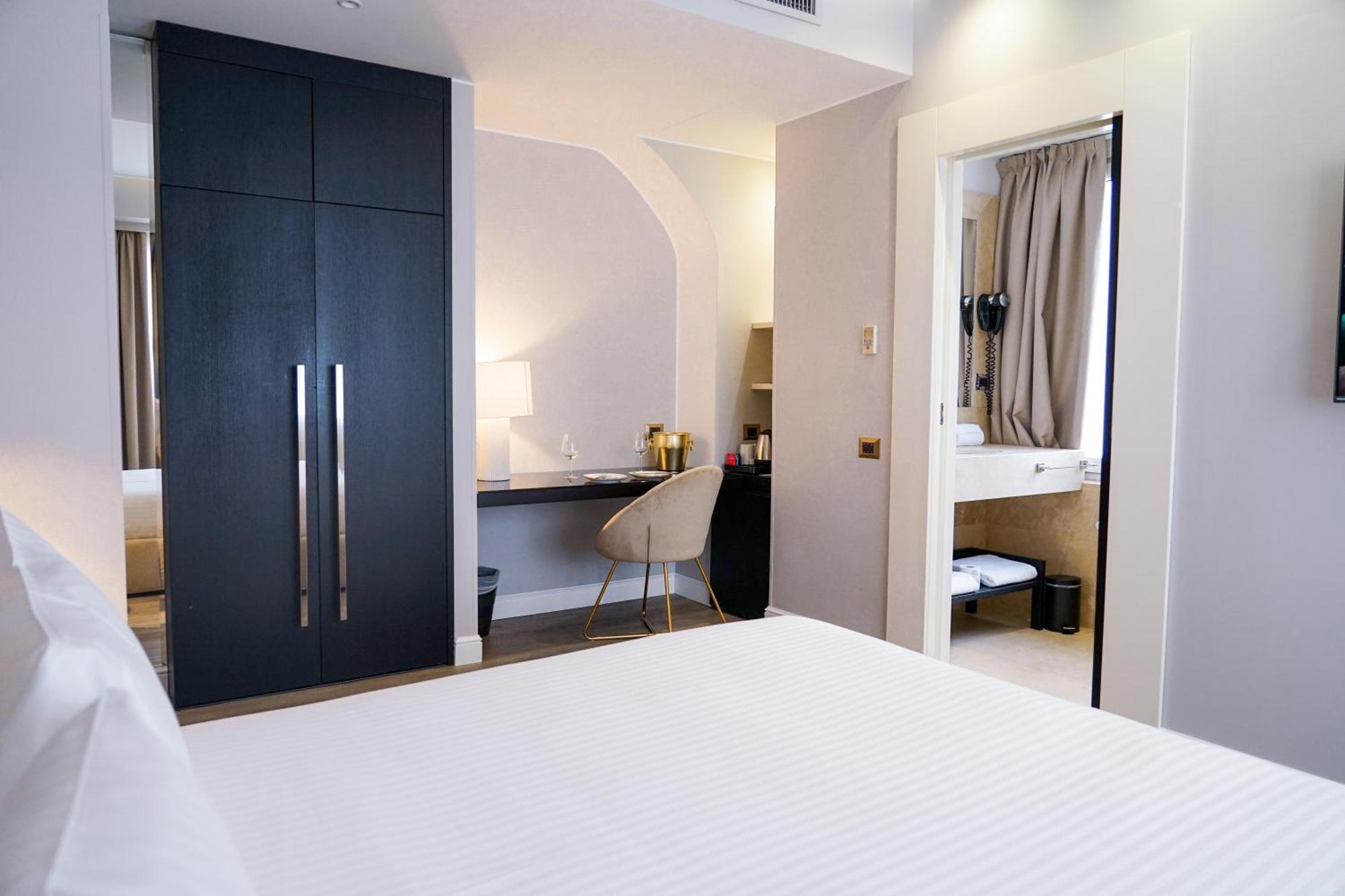 The Unique 4* Milano