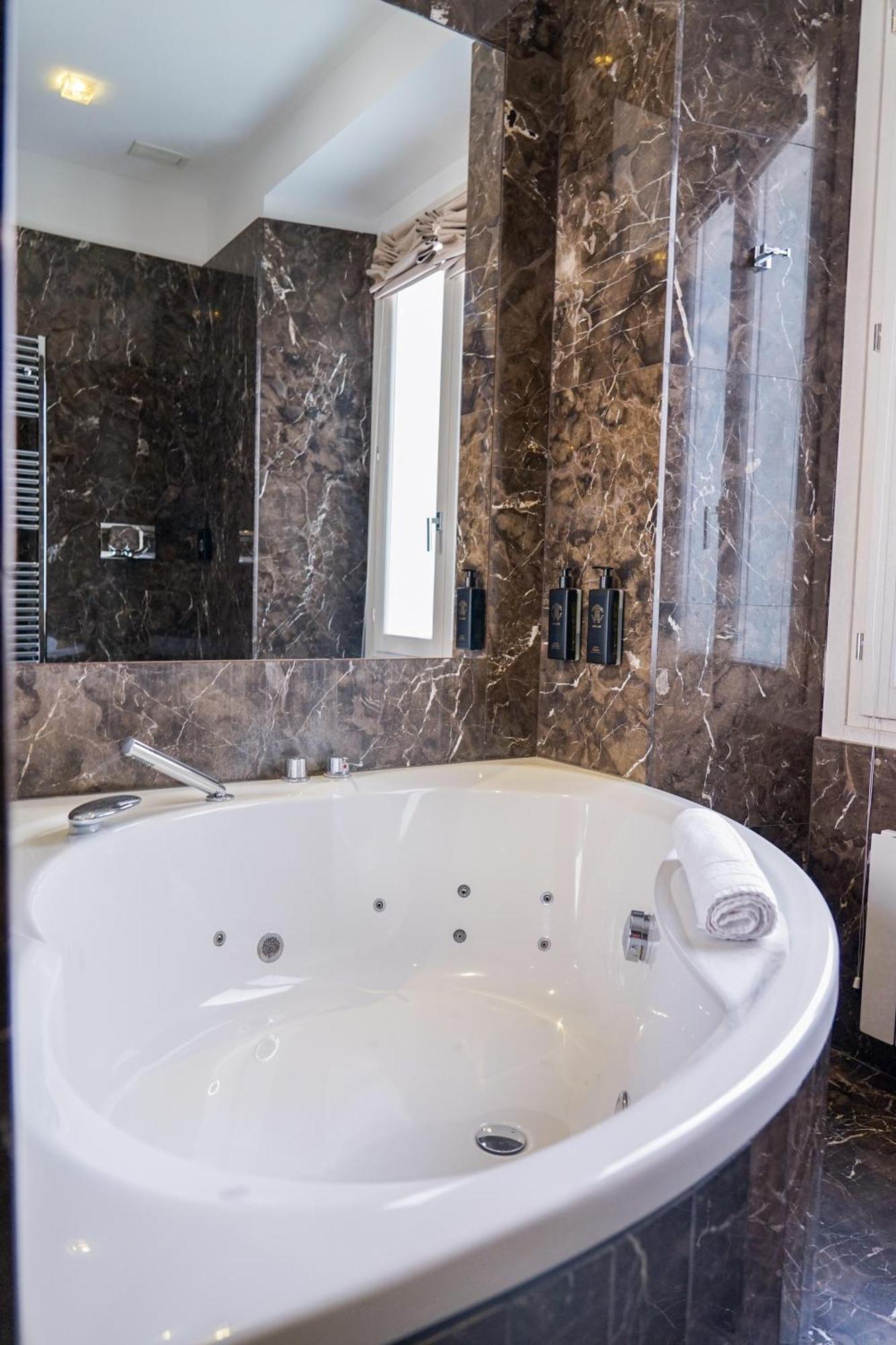 The Unique 4* Milano