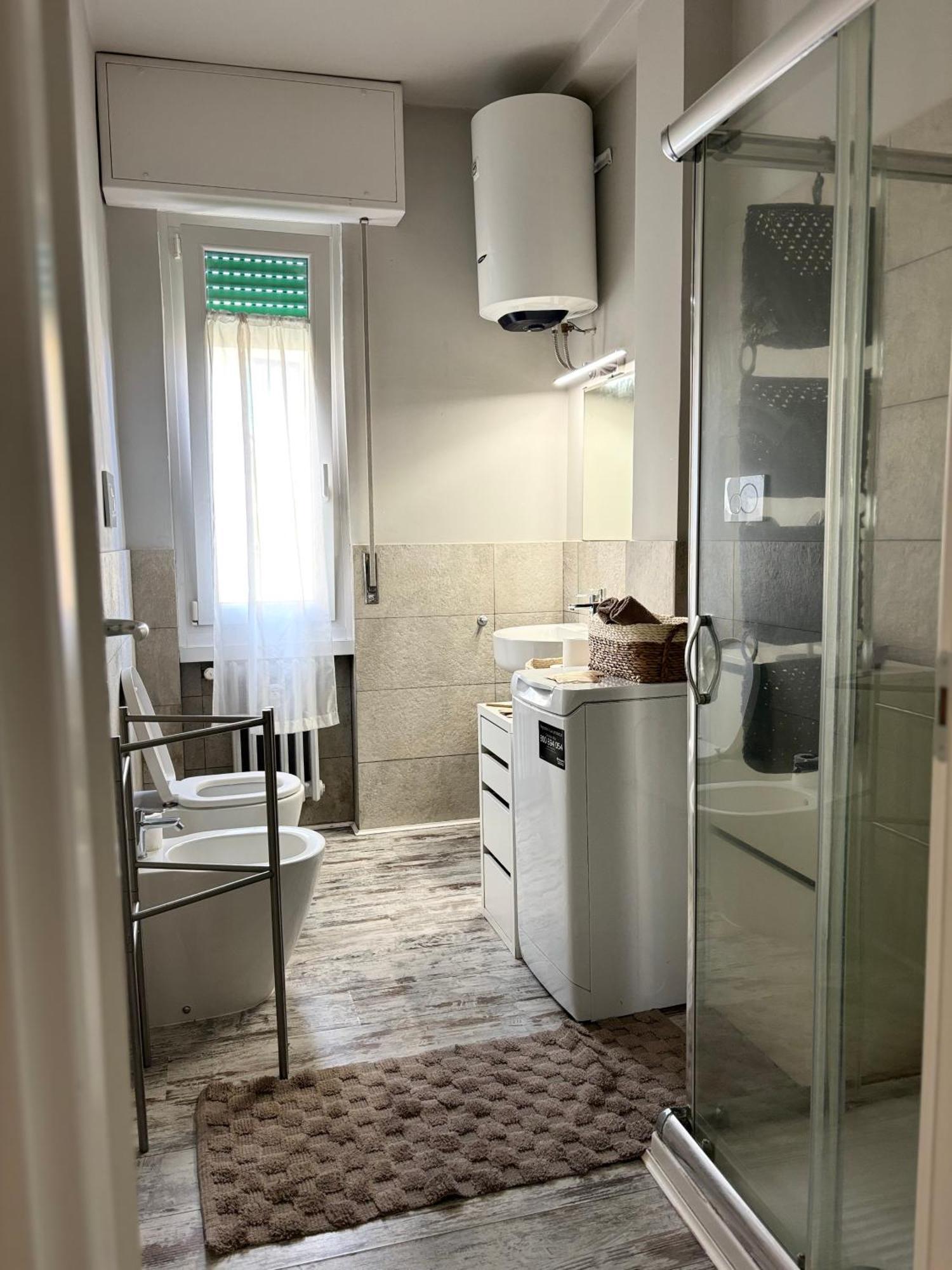 Apartment In Garibaldi Station And Self Check In 4 People Mailand