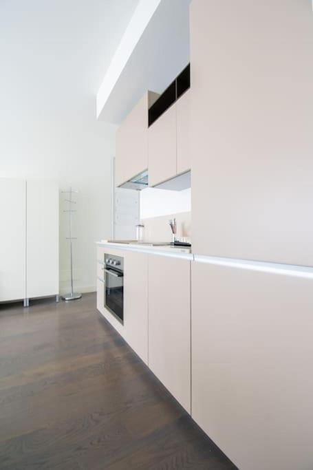 Corso Vercelli Cozy Modern Flat