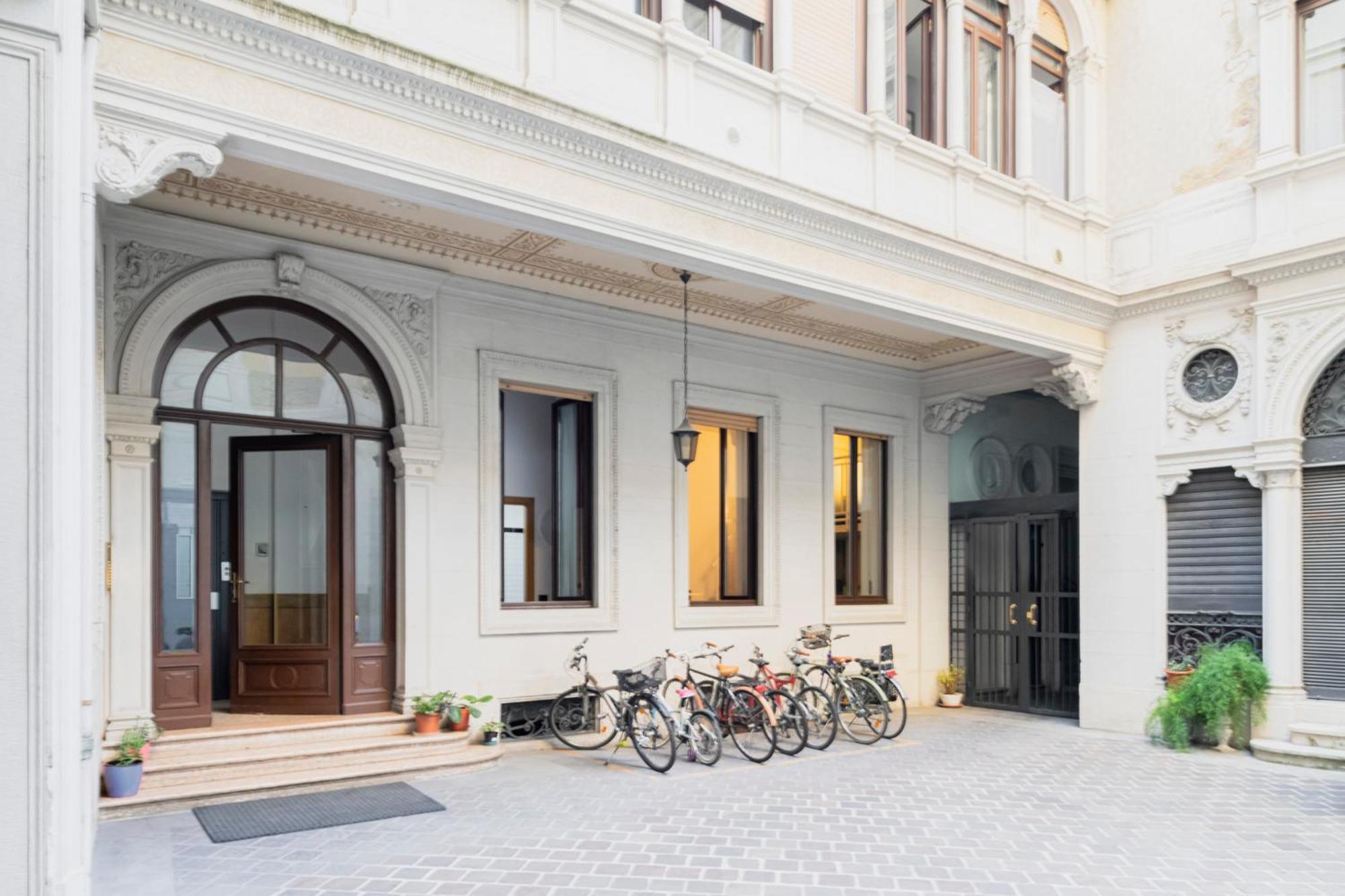 Lejlighed Easylife - Accogliente Monolocale In Via Torino, Posizione Perfetta Per Scoprire La Citta Milano