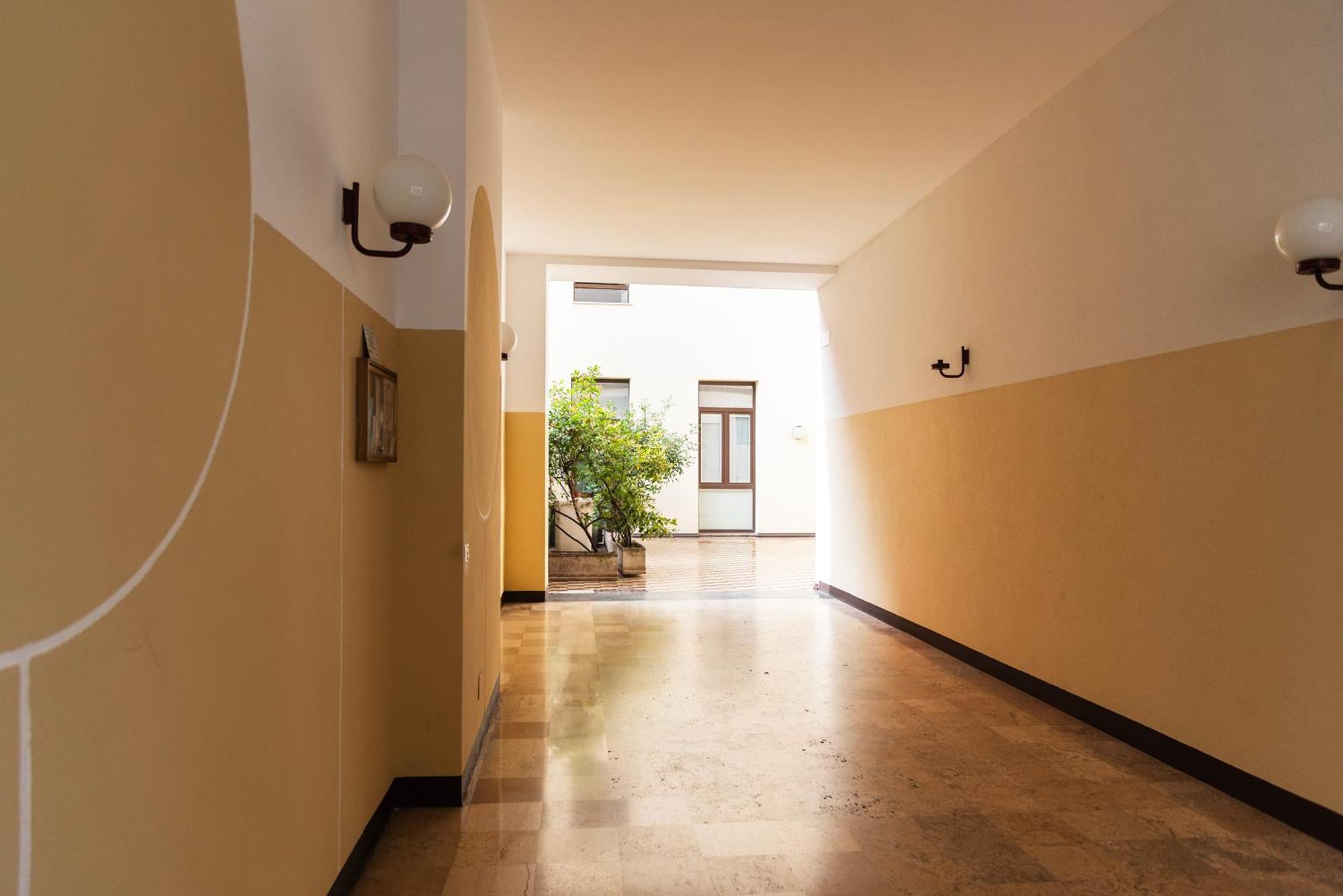 Appartamento Youhosty - Lecco 11