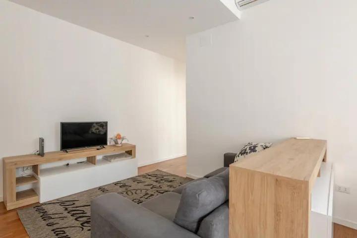 Leilighet Like At - Close To Metro, Stadio San Siro, Duomo, Con Parcheggio Privato