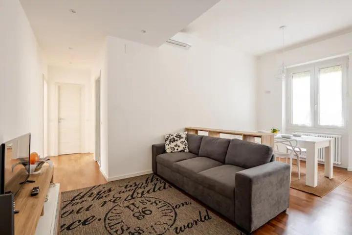 Leilighet Like At - Close To Metro, Stadio San Siro, Duomo, Con Parcheggio Privato Milano