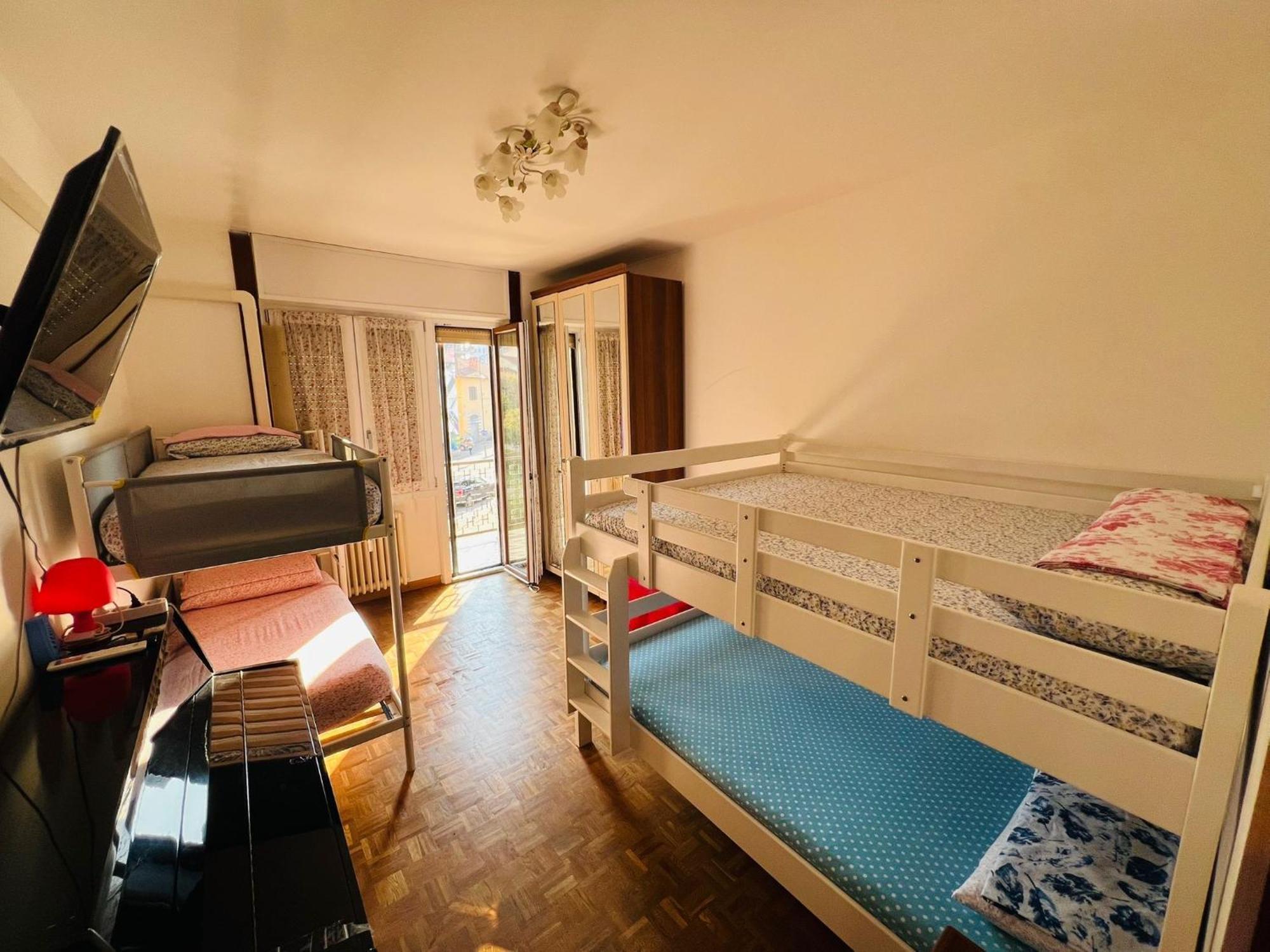 Gigli, Con Cucina In Comune E Terrazza * Mailand