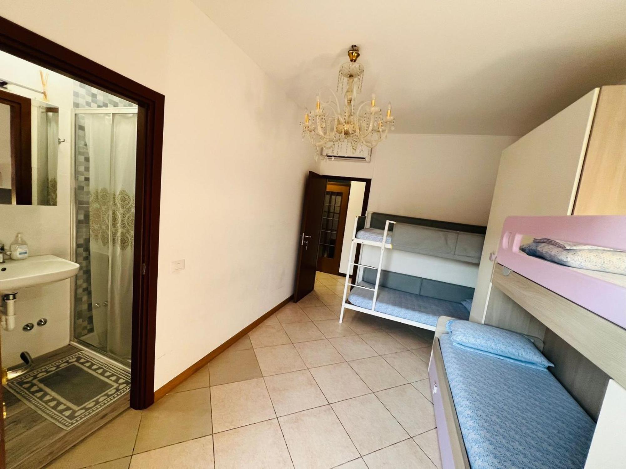 Gigli, Con Cucina In Comune E Terrazza * Mailand