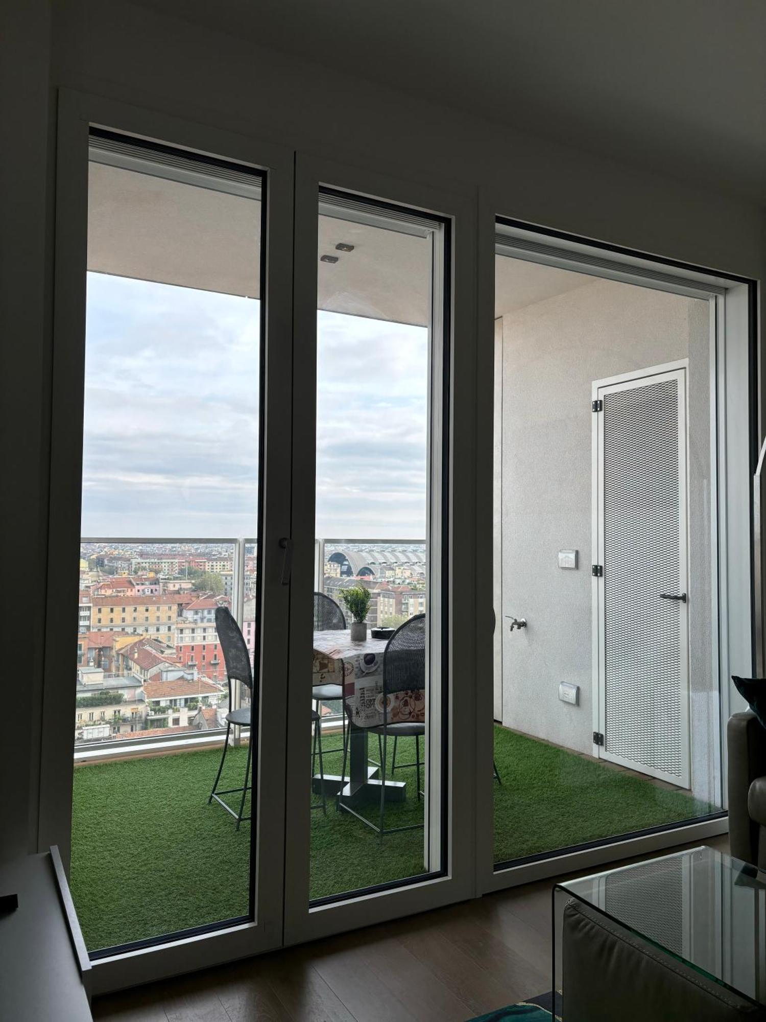 Torre Skyview Gym Pool & Rooftop