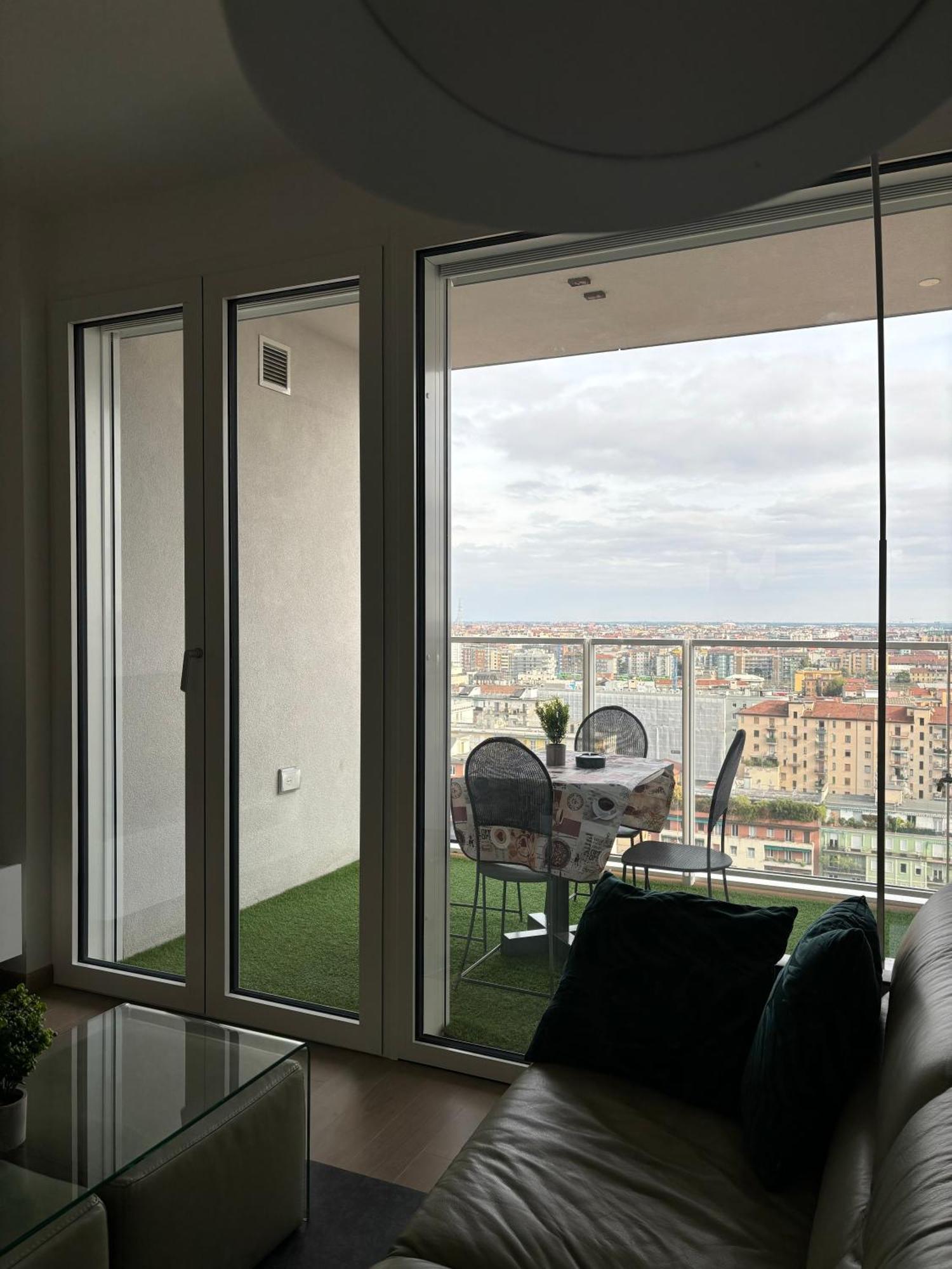 Appartamento Torre Skyview Gym Pool & Rooftop *