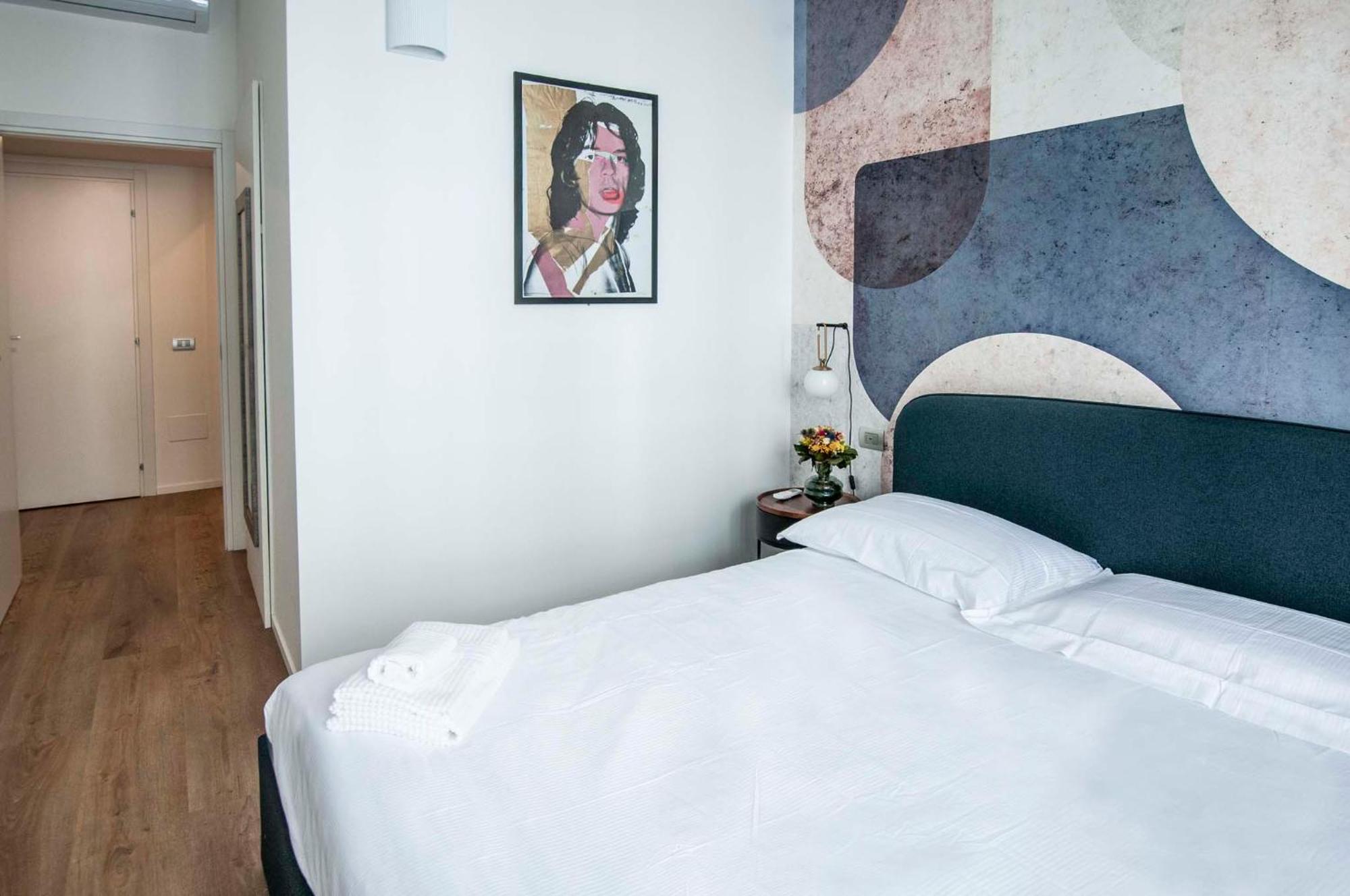 Soperga 10 - Popart Flat In Apartment Milan