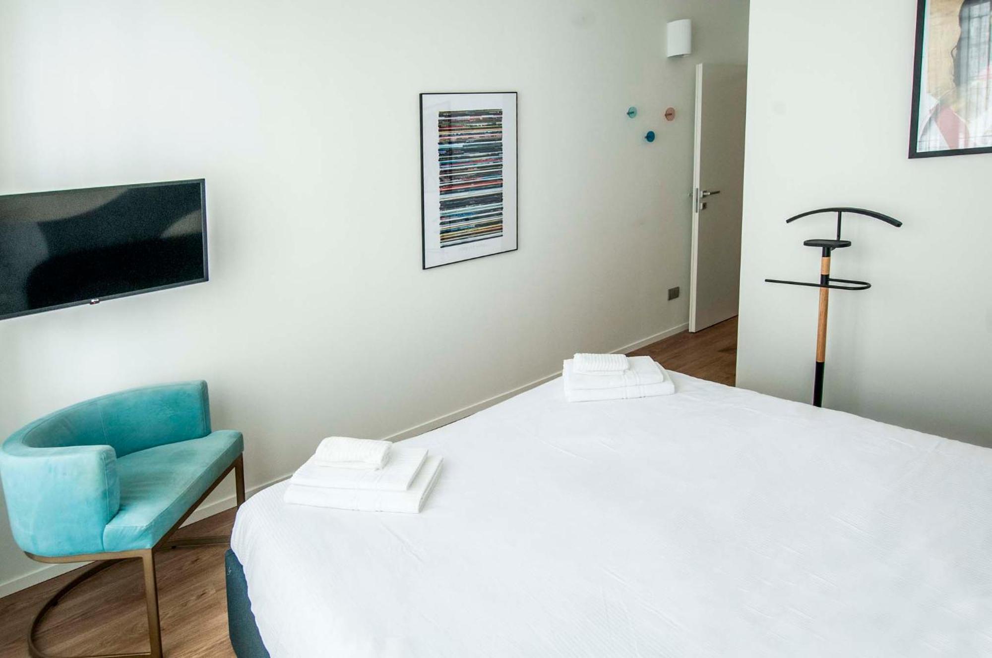 Soperga 10 - Popart Flat In Apartment Milan