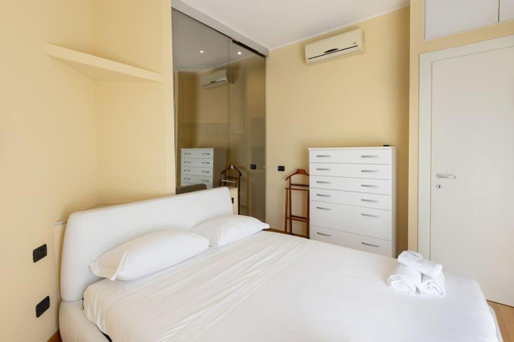 Spacious Two Bedrooms Solari Area - Mirable Pm Milano