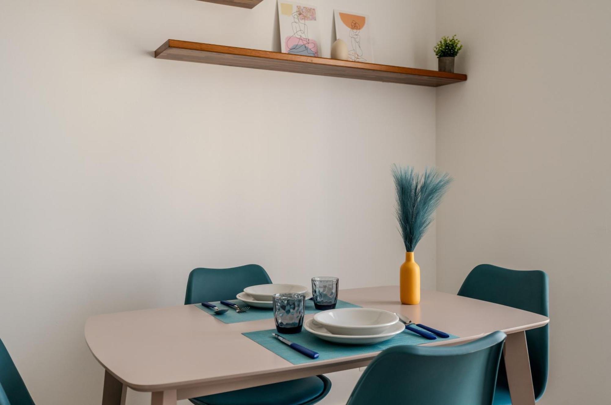 Stylish & Cozy Loft Near Life - Metro 50m Leilighet