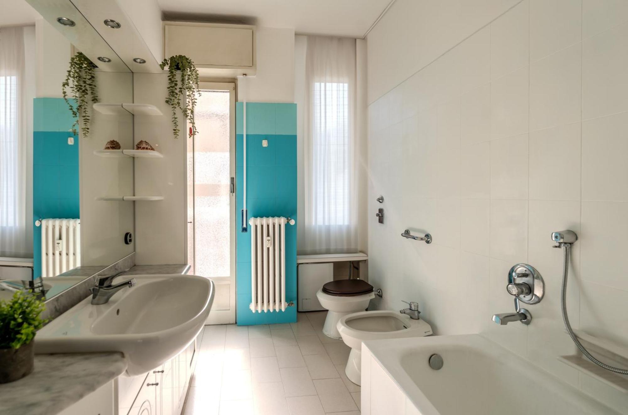 Stylish & Cozy Loft Near Life - Metro 50m Leilighet Milano
