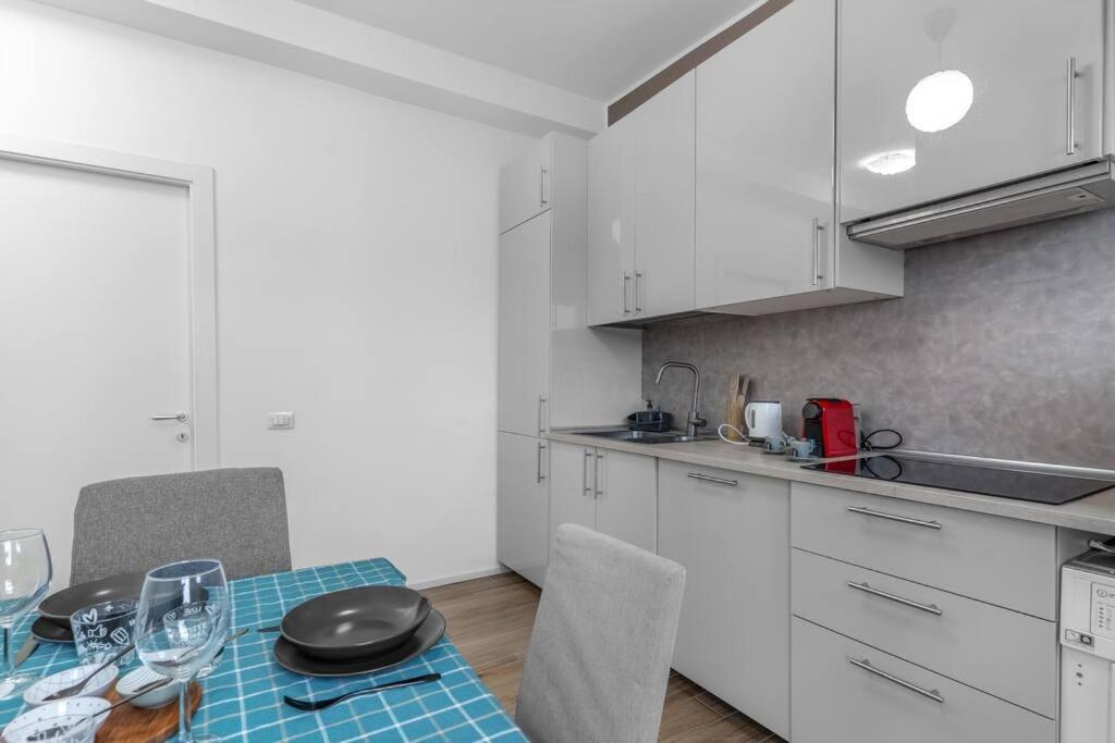 Lejlighed Moderno X4 - Self Check-in - Wifi - Zona Sempione Milano