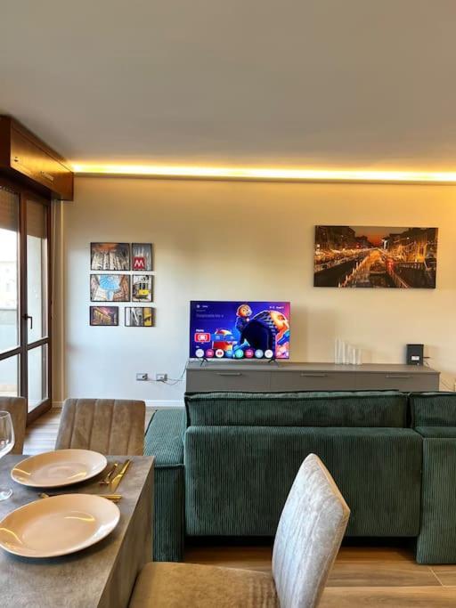 Stadio Fiera Ampio E Luminoso Con Balcone