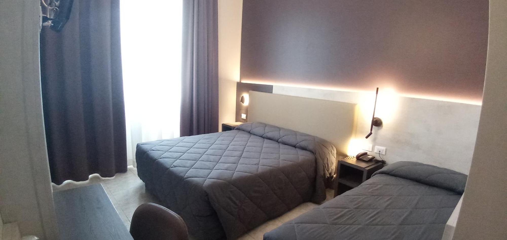 Mistral Hotel 3*
