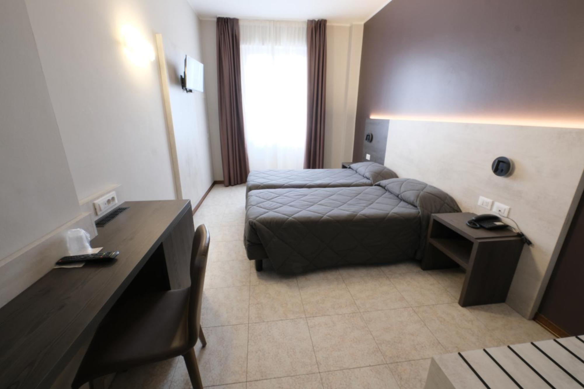 Mistral Hotel 3*
