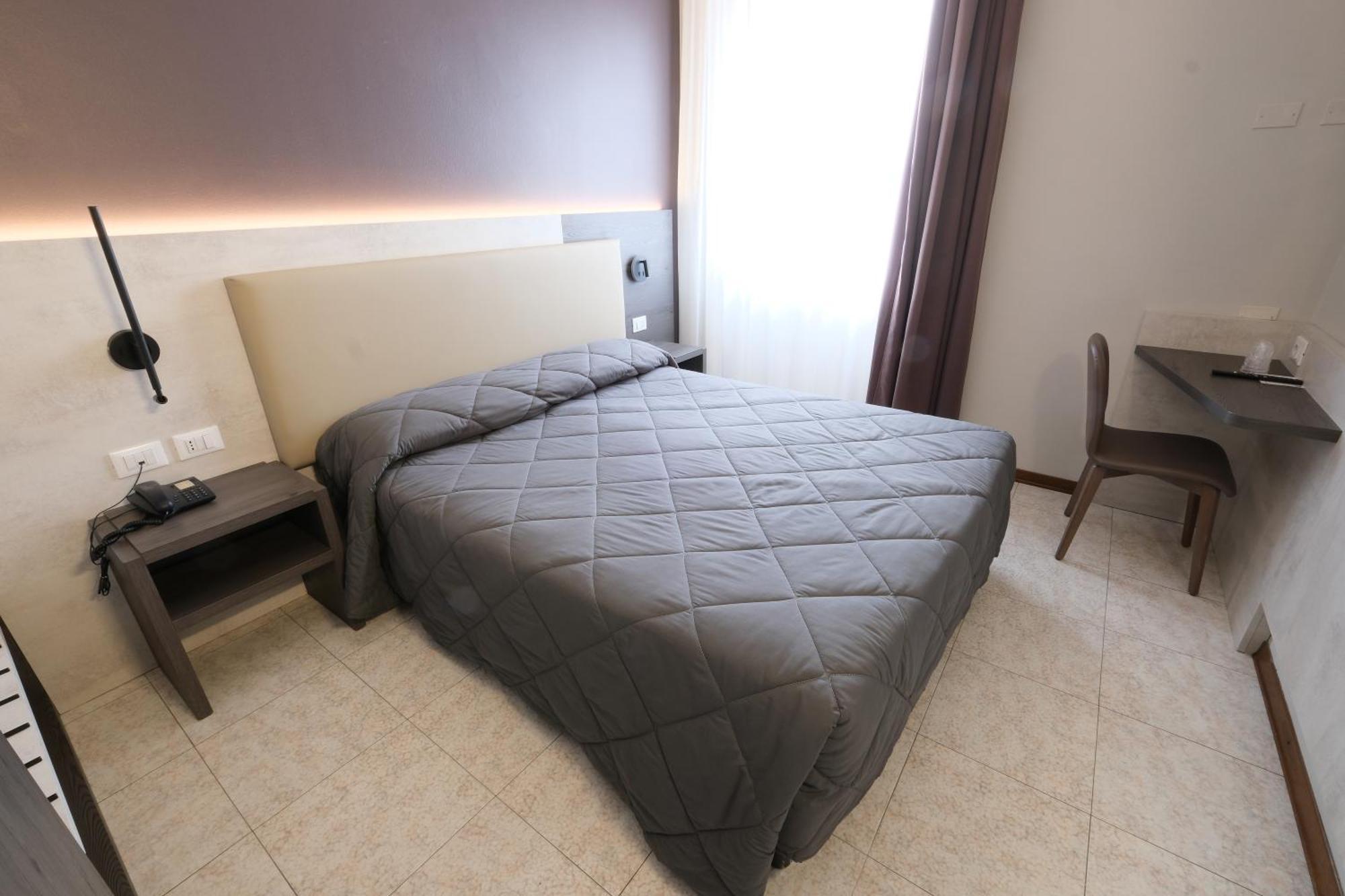 Hotel Mistral Milan
