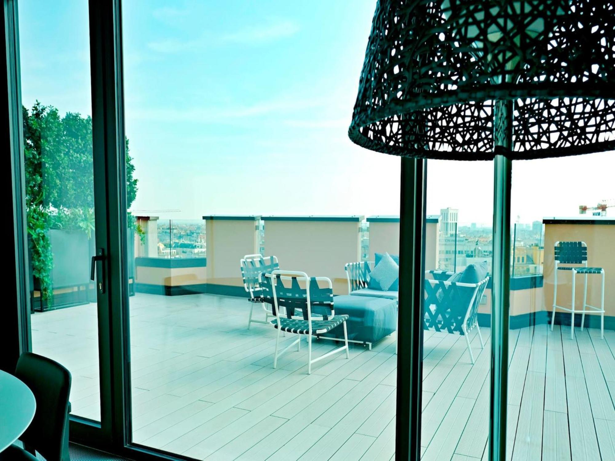 With Shared Terrace *