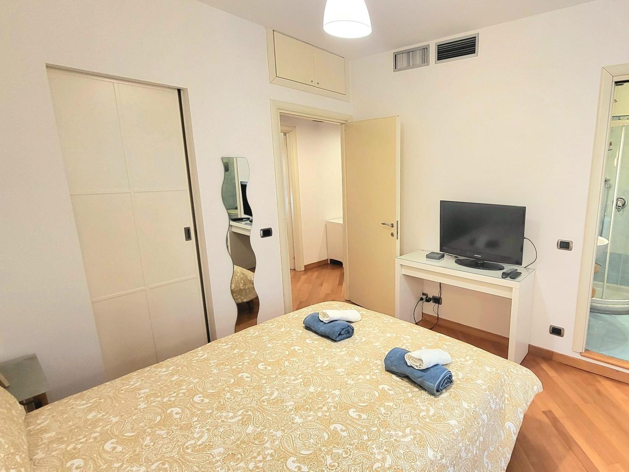 Lux Retreat 3room Near Fashion District Wifi&netflx Apartment