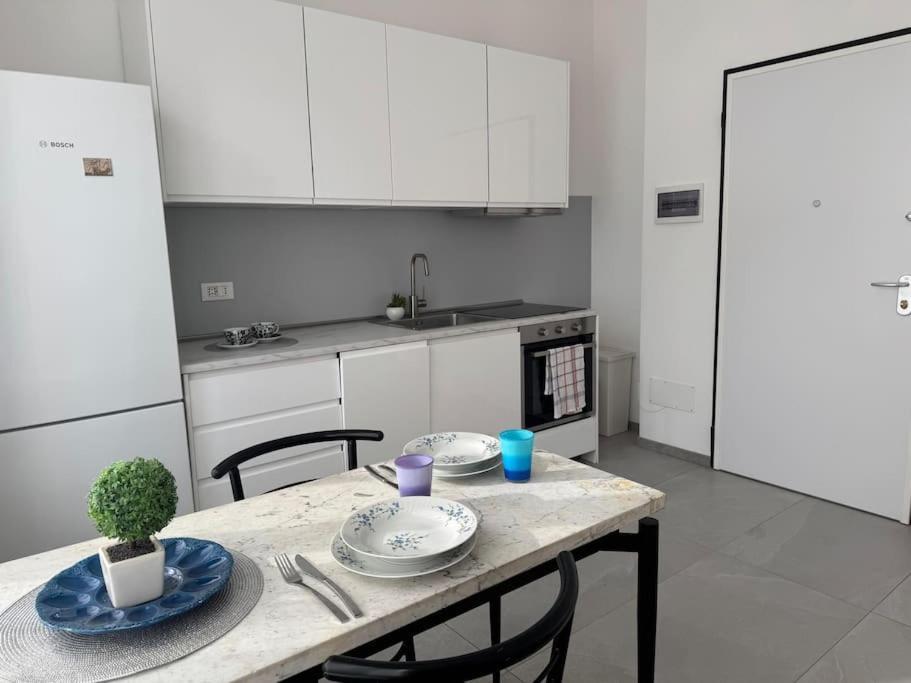 --free Private Parking-wi- Fi And A-c Appartement