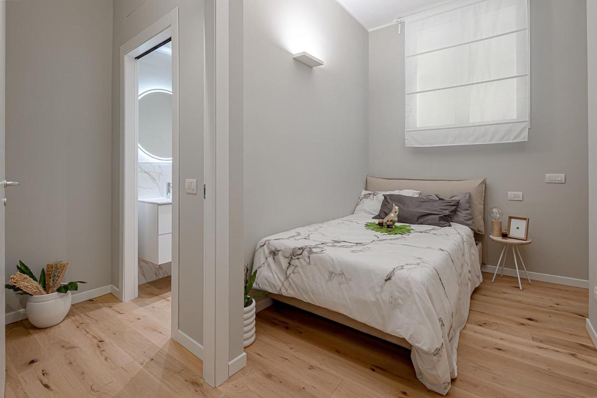 New! Duomo-san Siro - Super Cute Modern Apt, 15mins To Duomo! * Milano