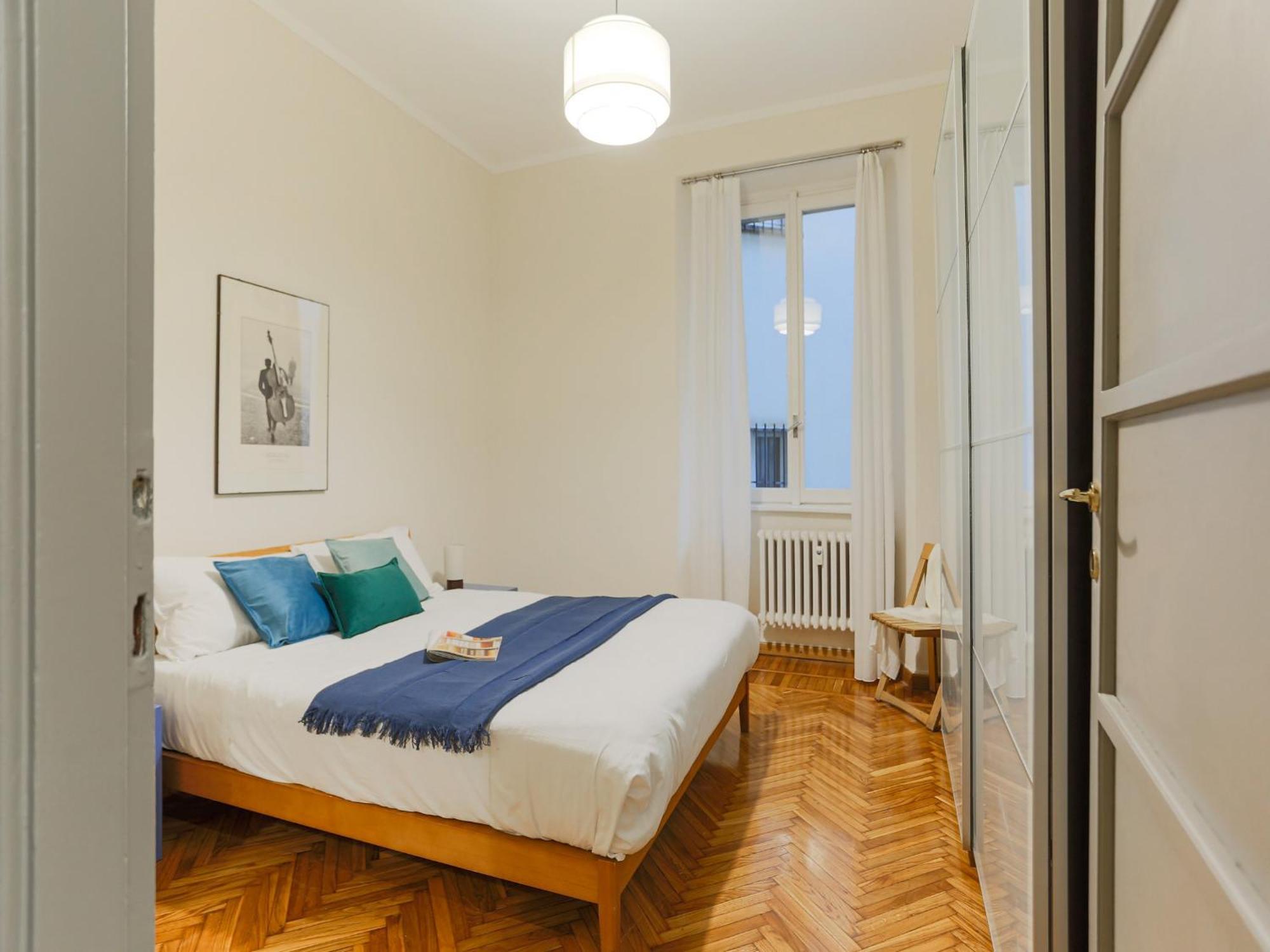 The Rent - Bright One Bedroom With Balcony In Moscova